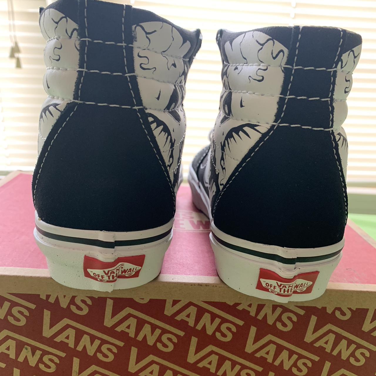 Vans Supreme Sk8-Hi Glow-In-The-Dark Skull