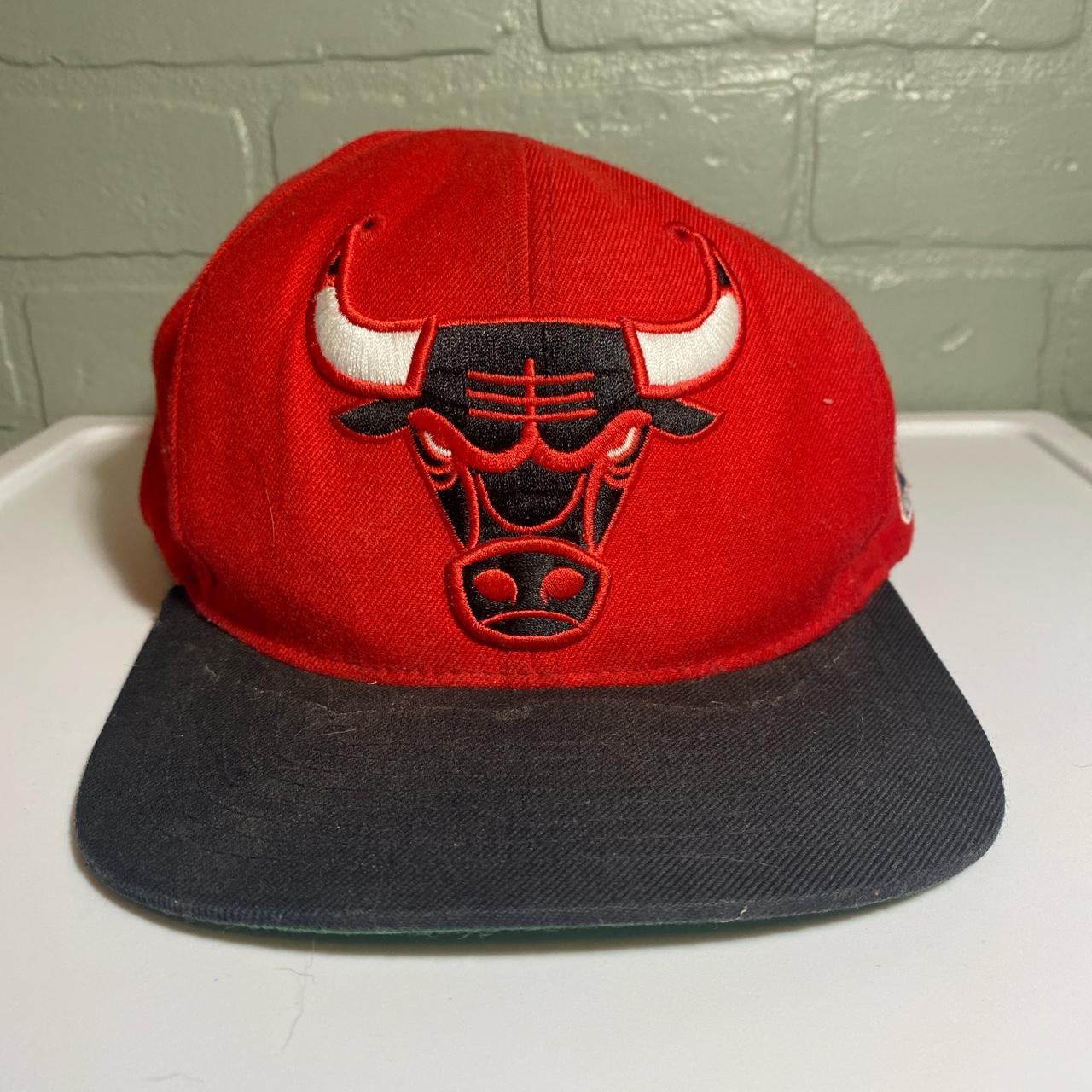 Mitchell & Ness Men's Red and Green Hat | Depop