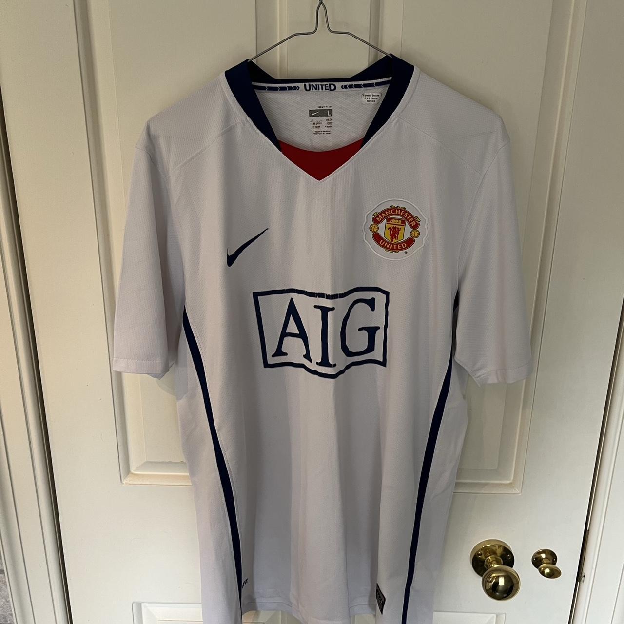 Vintage Manchester United top - Depop