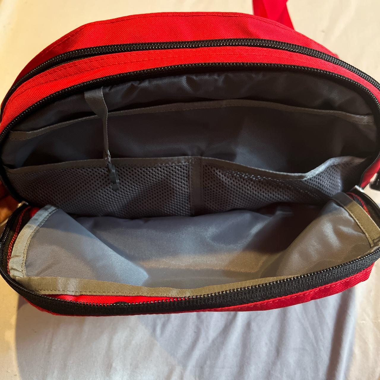 The North Face Men's Red and Black Bag (2)