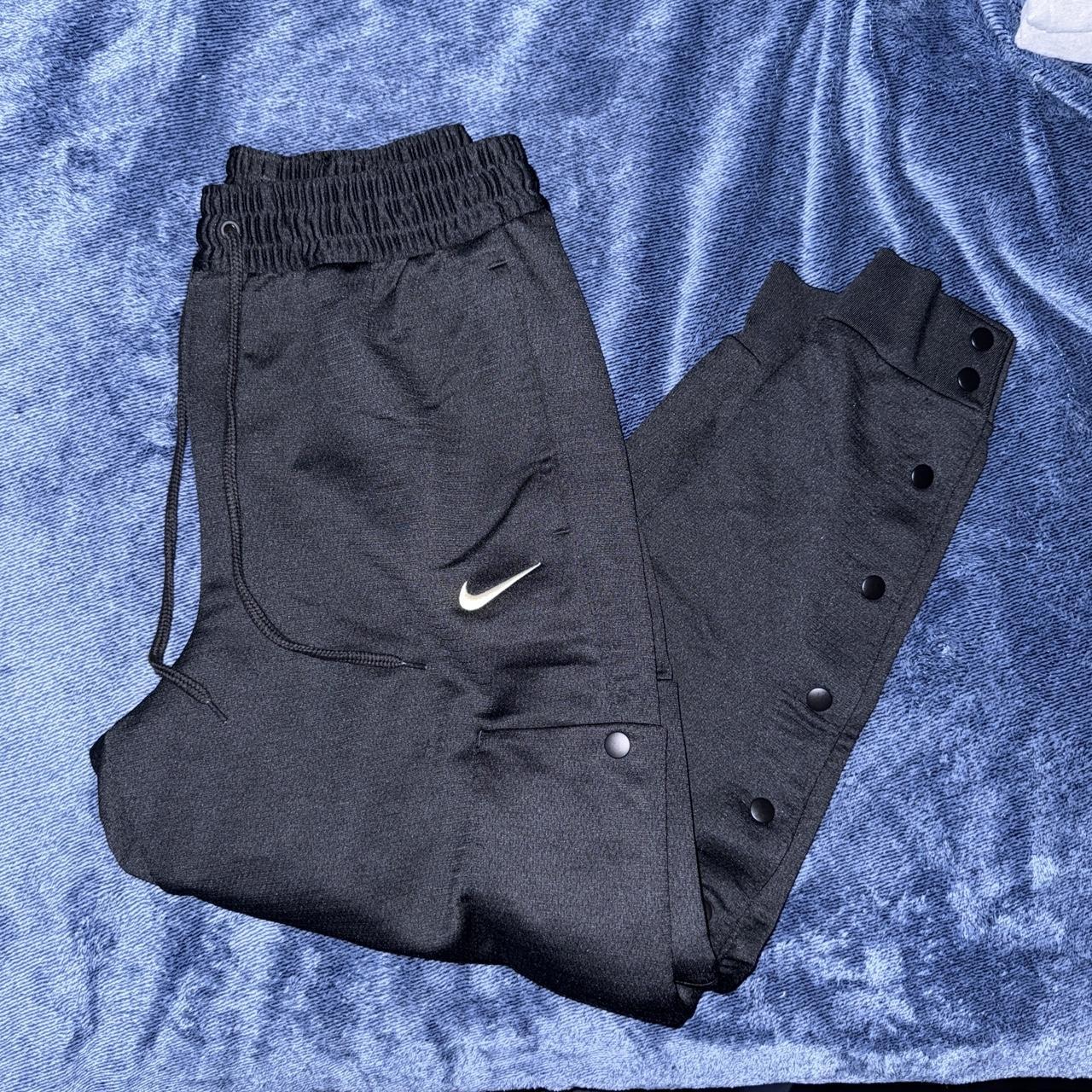 item listed by h8chriss