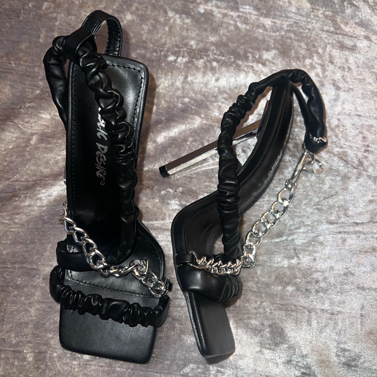 Silver sales chain heels