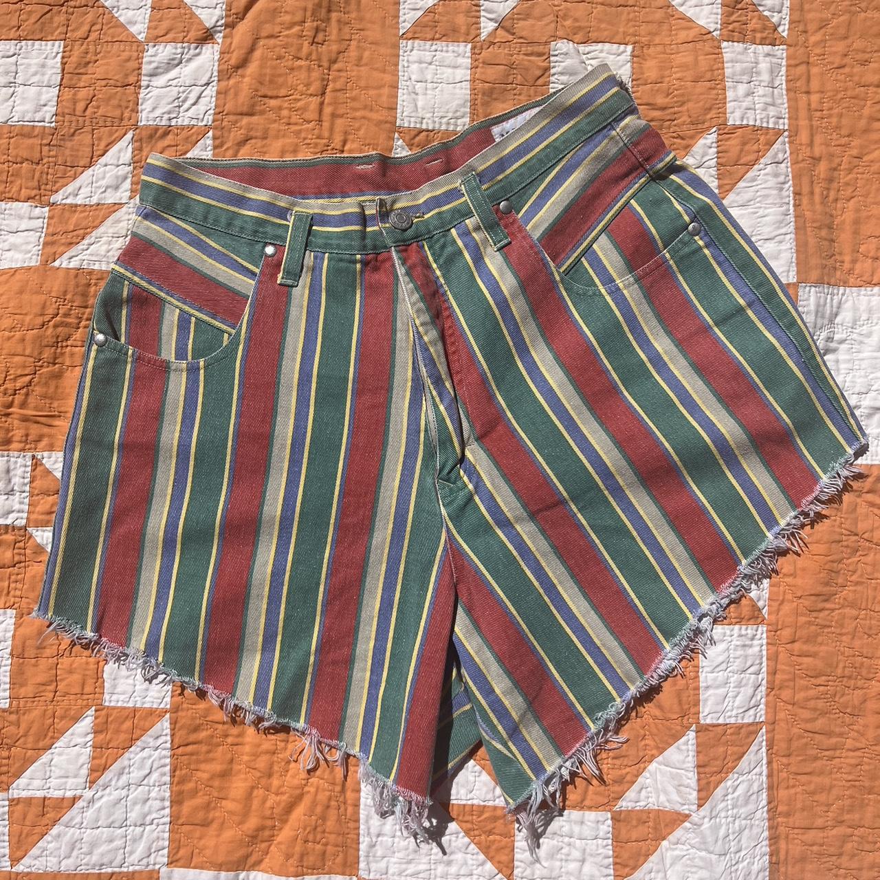 Shorts striped-vintage - Depop