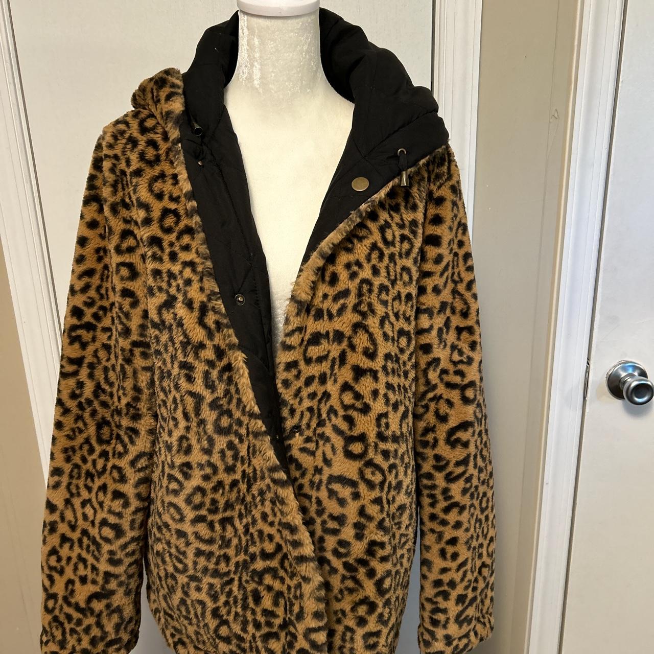 Reversal-able leopard coat 🥰 - Depop