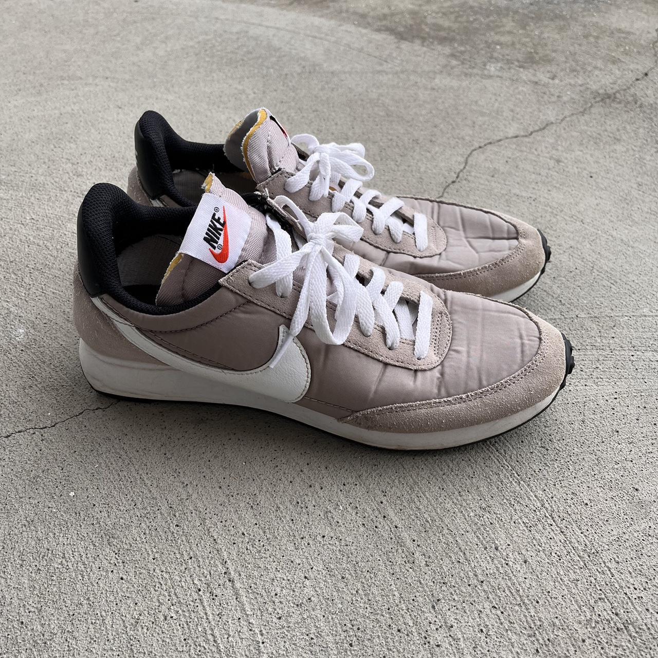 nike vintage tailwind