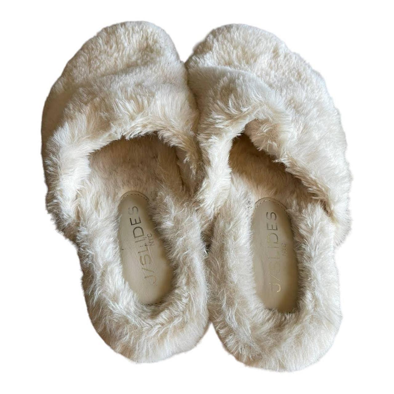 New Madden NYC Slipper Size 8 Shoes Crossband Faux Fur | Faux fur slippers,  Shearling slippers, Red crocs