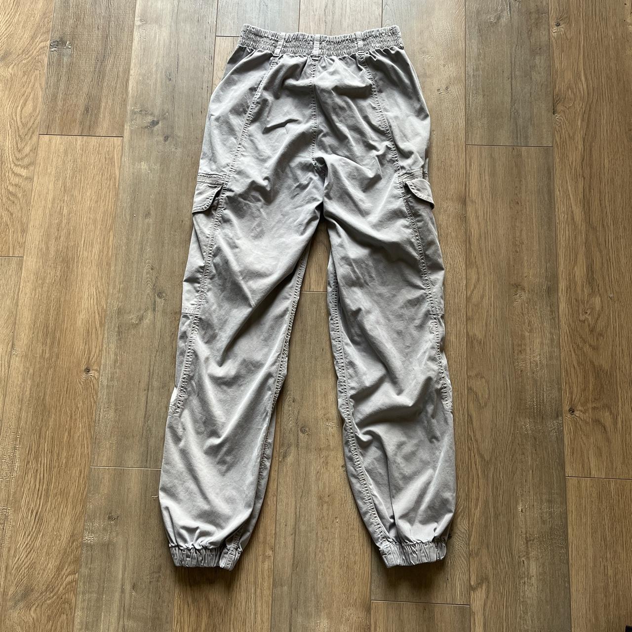Garage tan cargo pants, xs Worn a bit, no... Depop