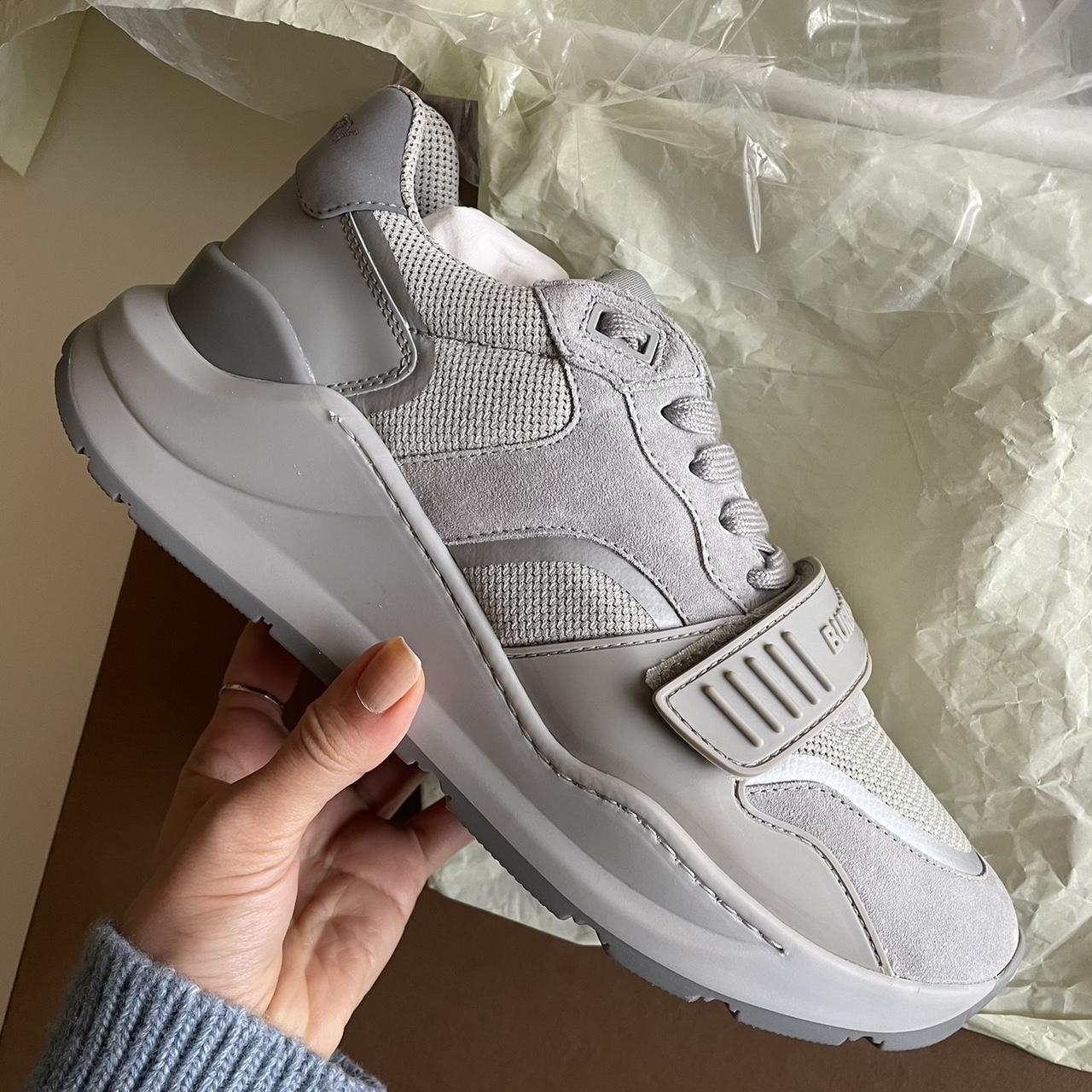 スニーカー BURBERRY Men Sneakers Dove Grey 8101906 Men Burberry sneakers, grey, size 41. Never | Depop