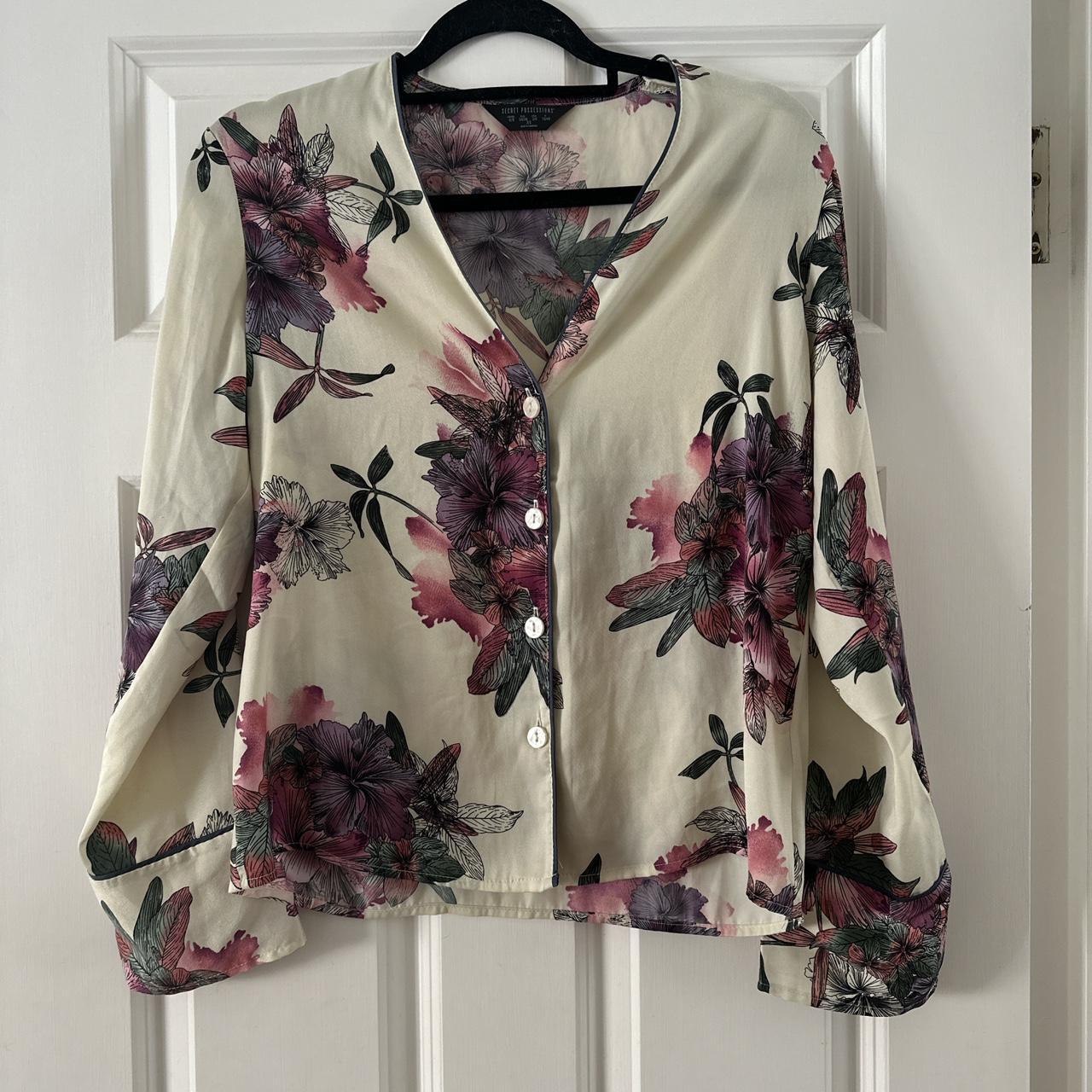 item listed by roberta222