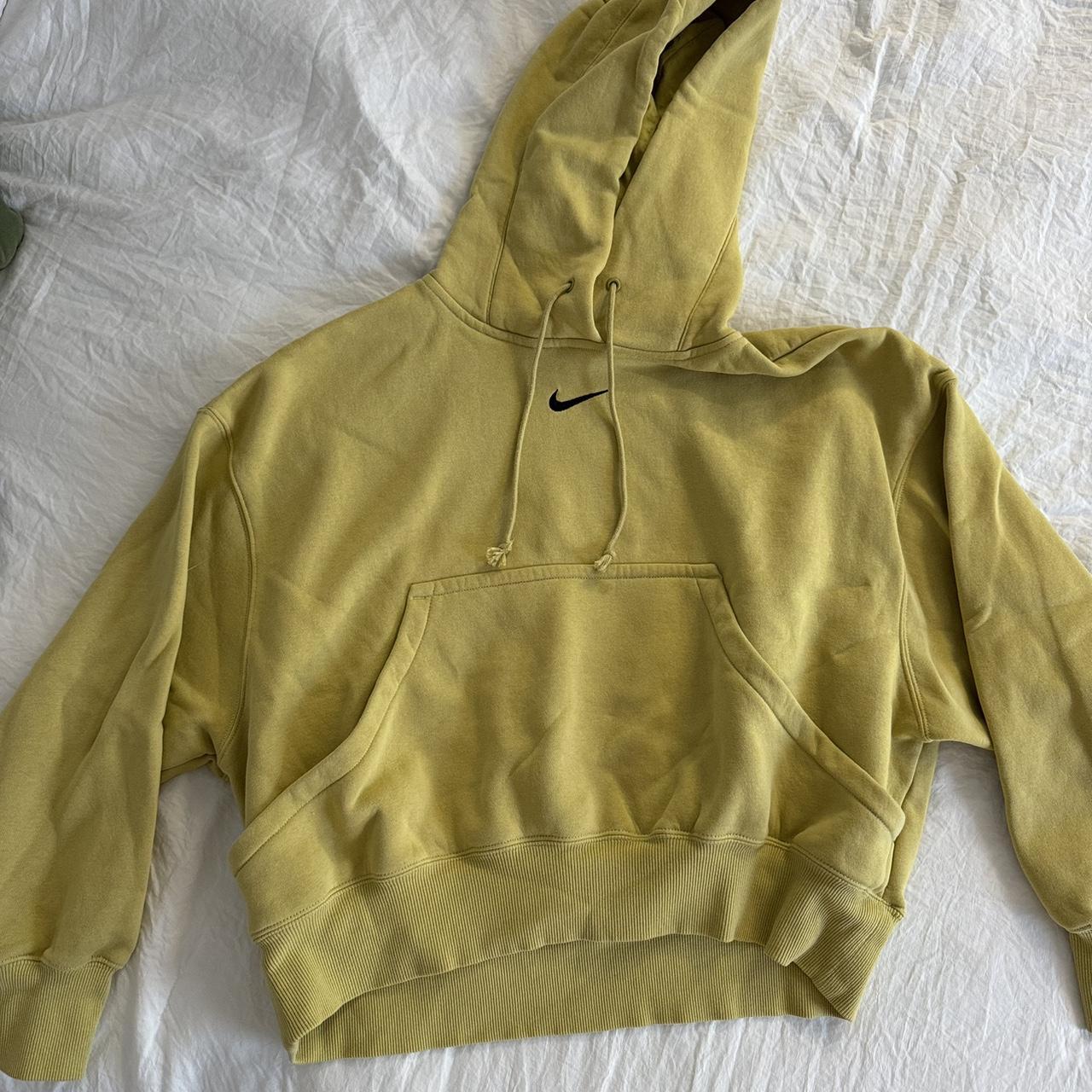 pale yellow nike sweatshirt