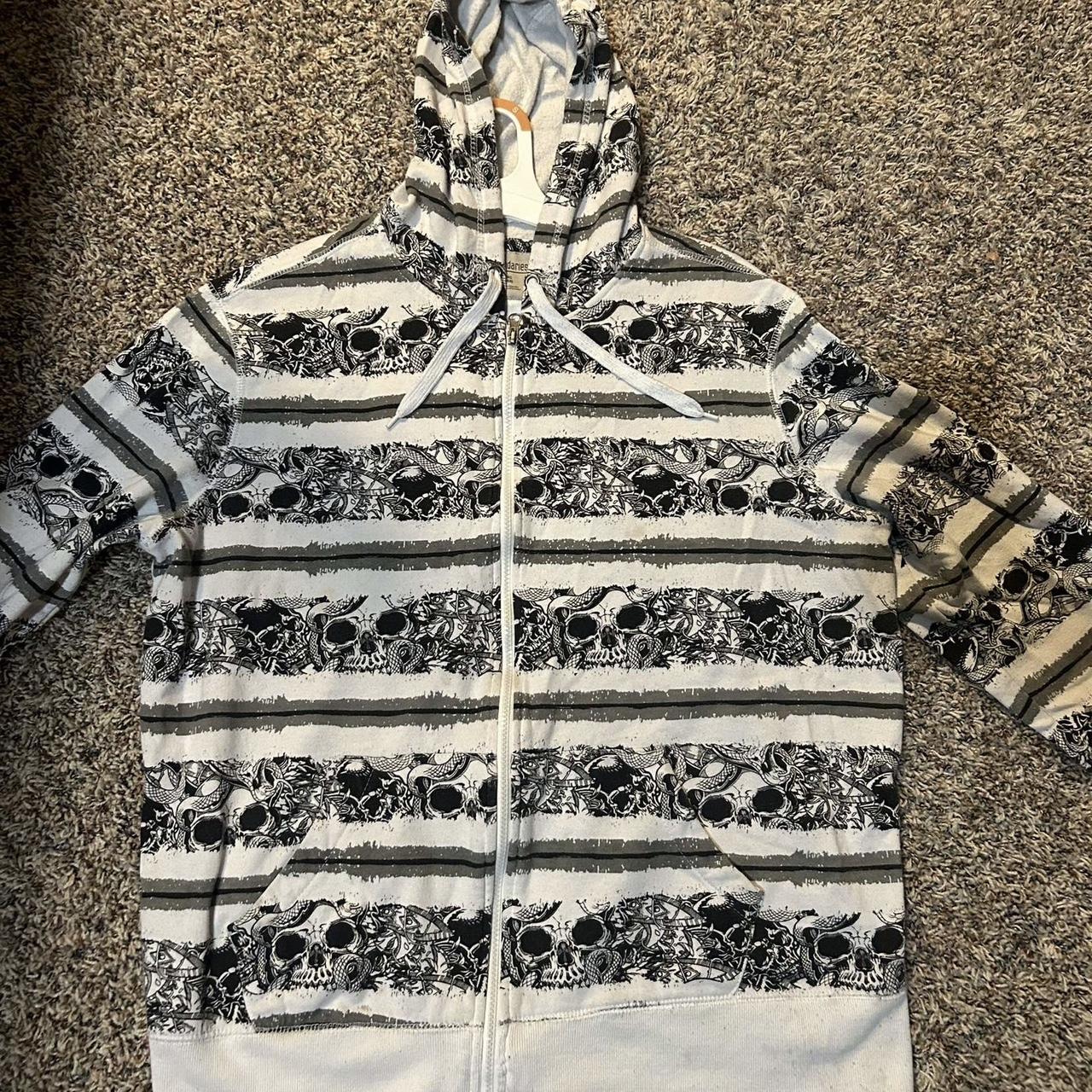 Jesse pinkman type skull zipup Size XL No | Depop