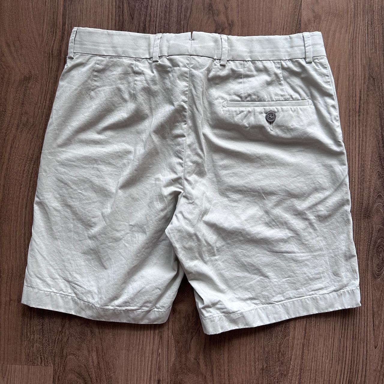 Orlebar Brown Men's Grey and Cream Shorts (2)