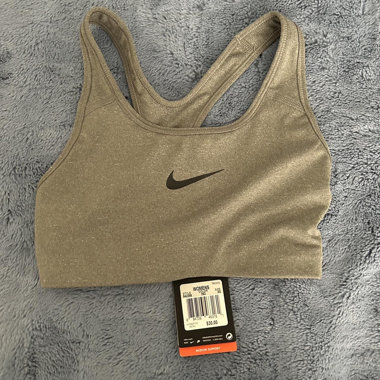 Nike sports bra Xs Good condition - Depop