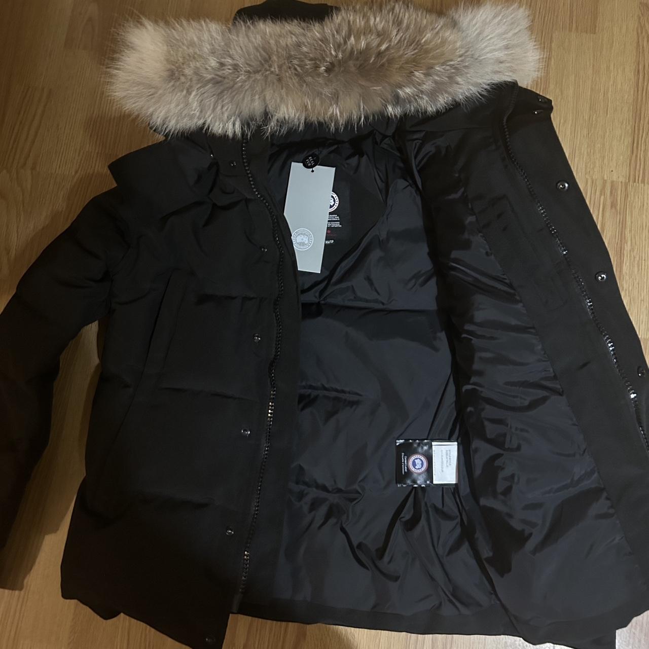 XS Canada Goose Wyndham Parka Can fit small Brand... - Depop