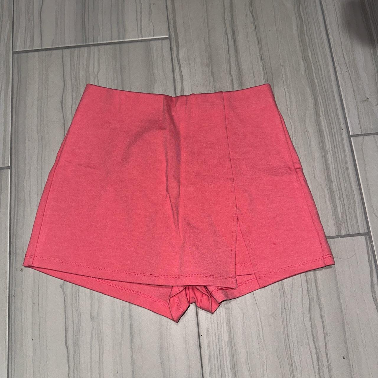 Cute pink skirt wore once - Depop