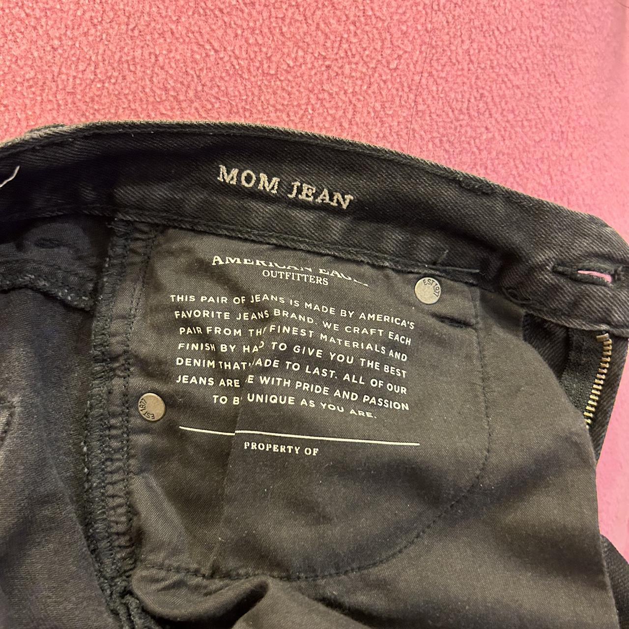 AMERICAN EAGLE BLACK DISTRESSED MOM JEANS size 0.... Depop