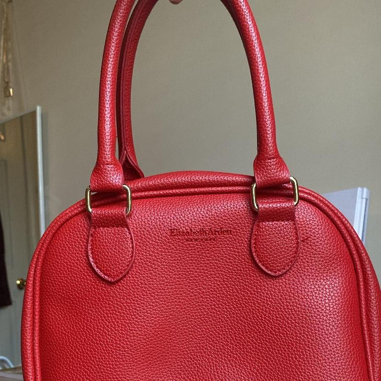 Elizabeth Arden Red Purse Handbag zipper opening