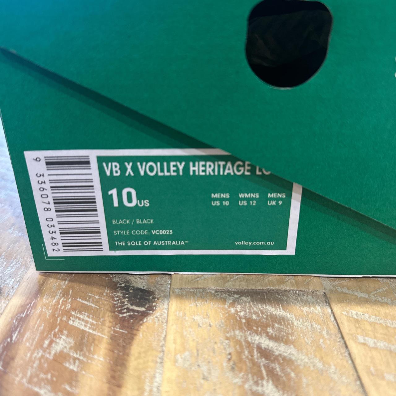 VB Victoria Bitter Dunlop Volley Men's Size 10 Depop