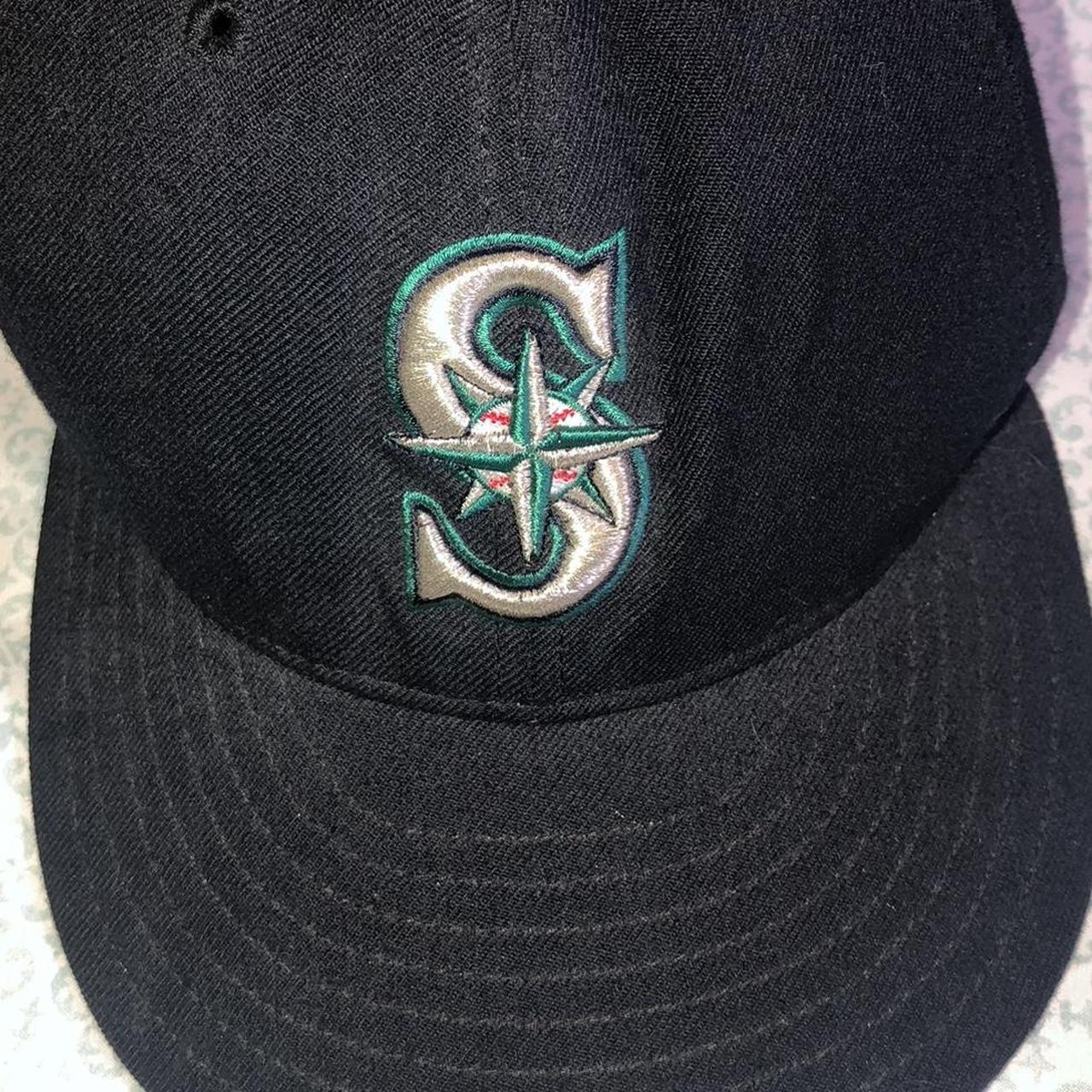 Vintage Seattle mariners snapback. This snaps new - Depop