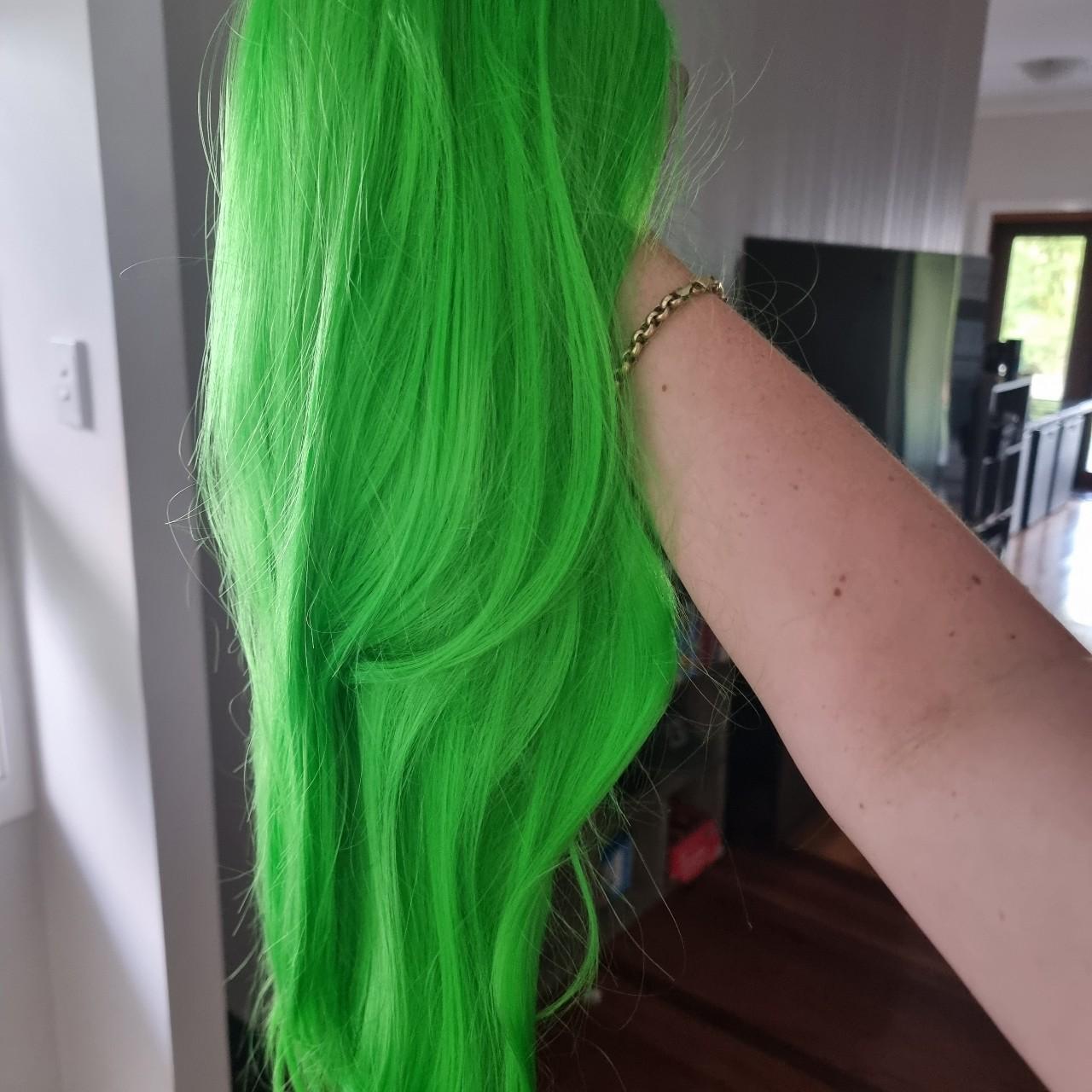 3 wigs bundle 1 green long wig 1 Medium ombre... - Depop