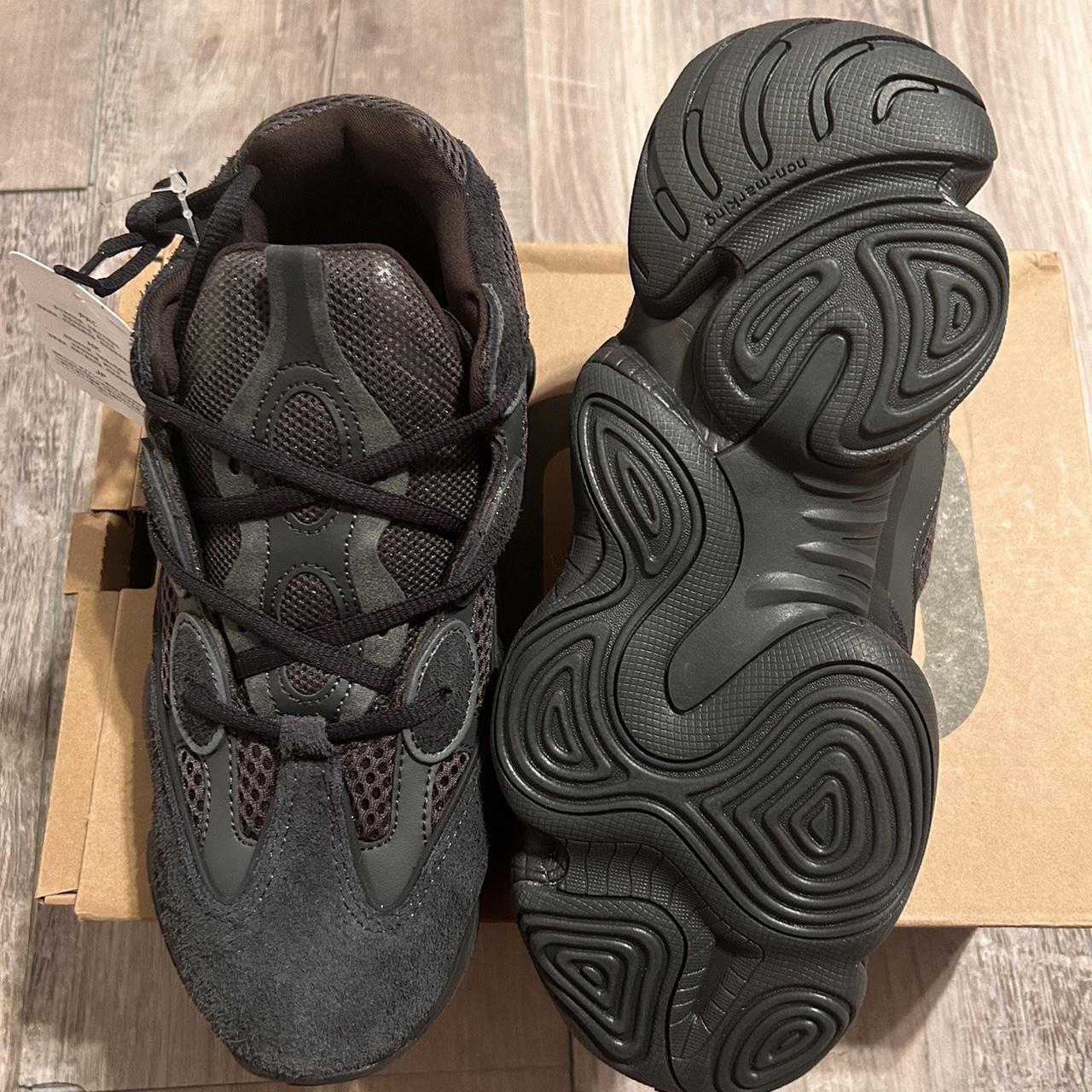 yeezy 300 all black