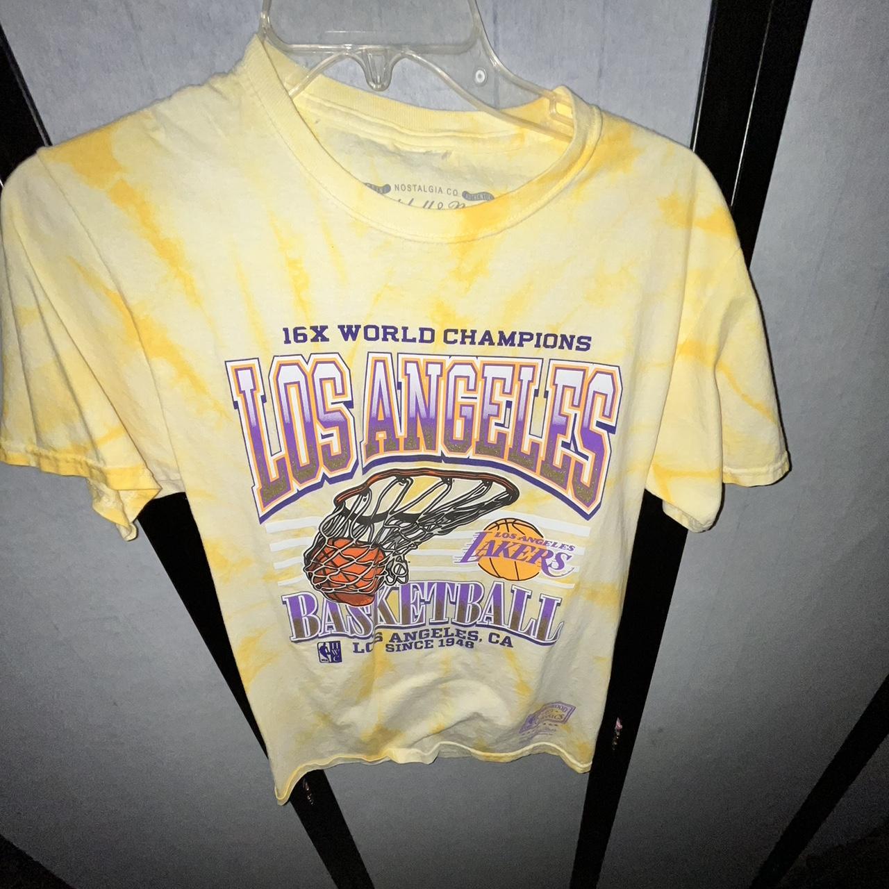 Los Angeles Lakers 16 x World Champions T-Shirt By Mitchell & Ness