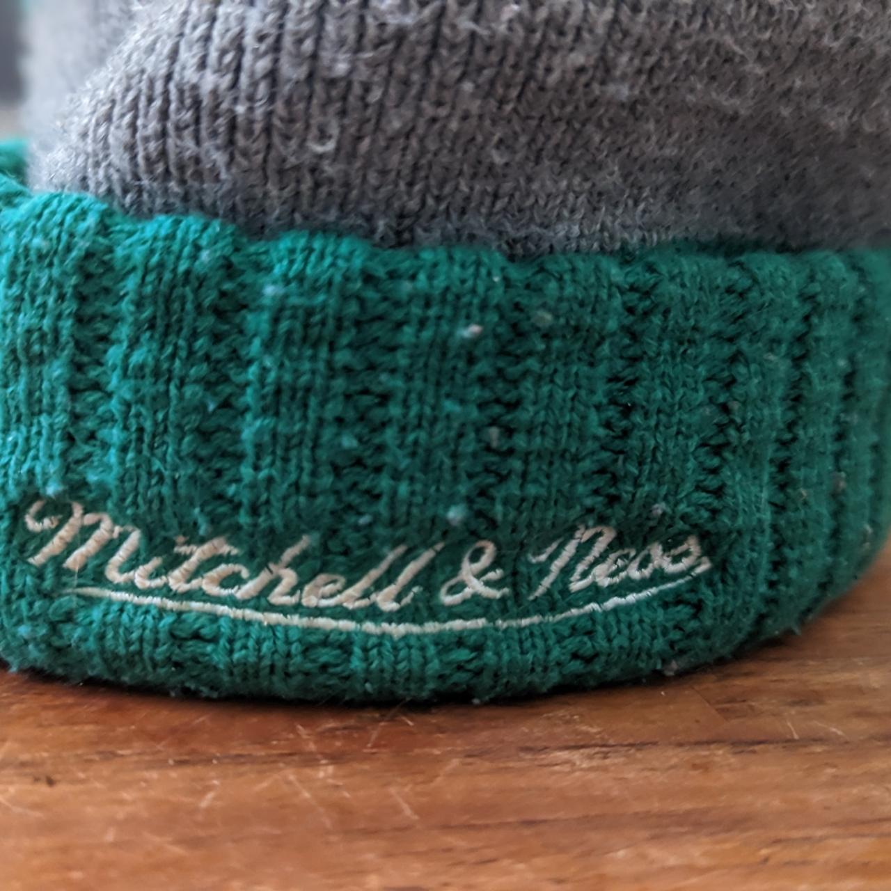 ~ Philadelphia Eagles Knitted Mitchell & Ness Beanie