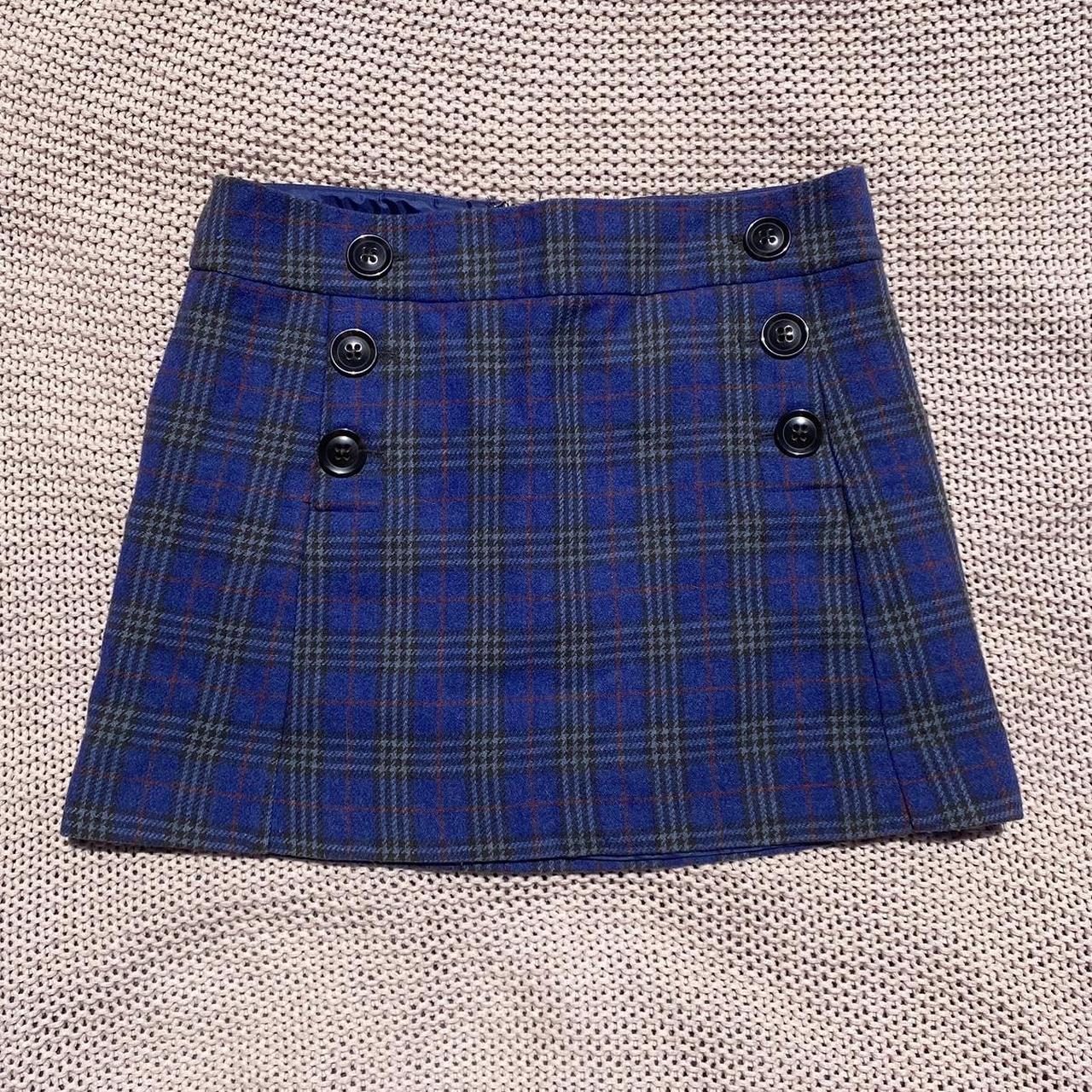 Blue plaid skirt 90s style hotsell