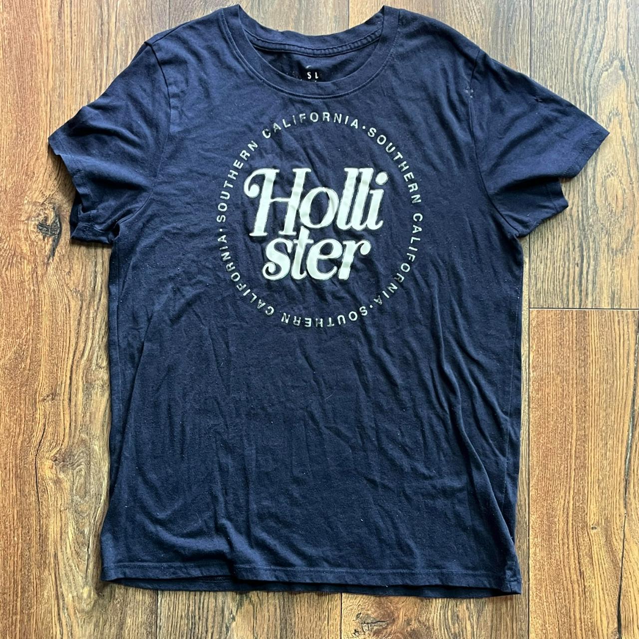 Hollister Co. Women's Navy Tshirt Depop