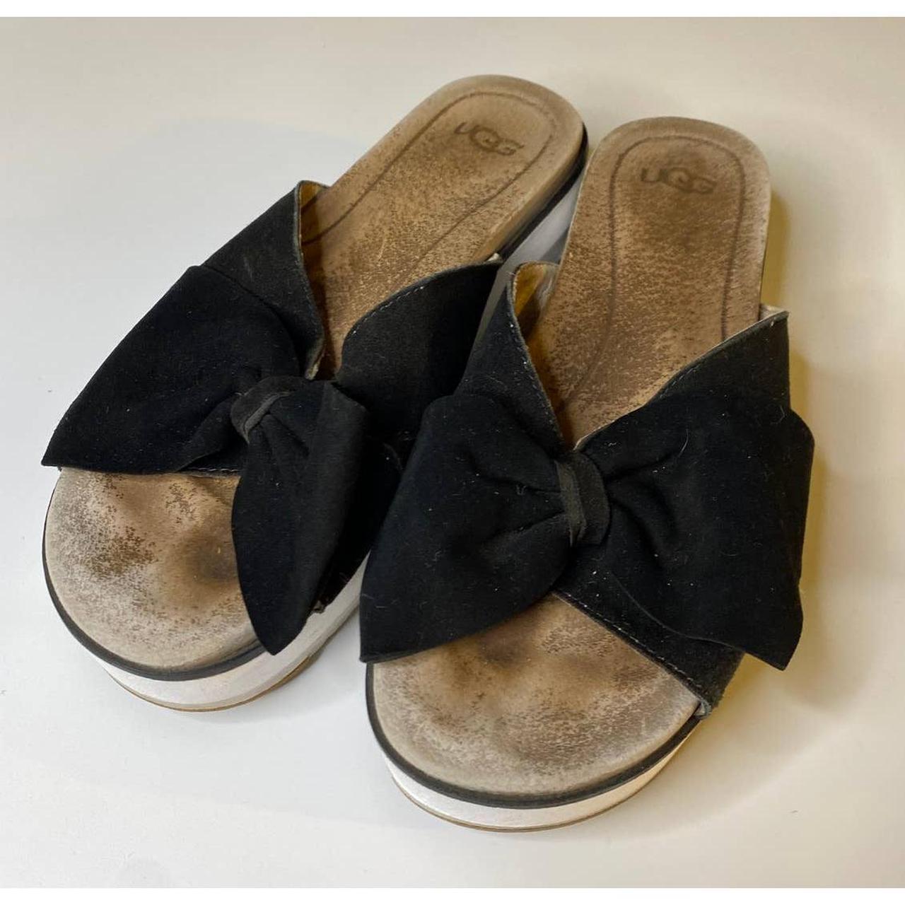 UGG Joan purchases Suede Bow Black Sandals