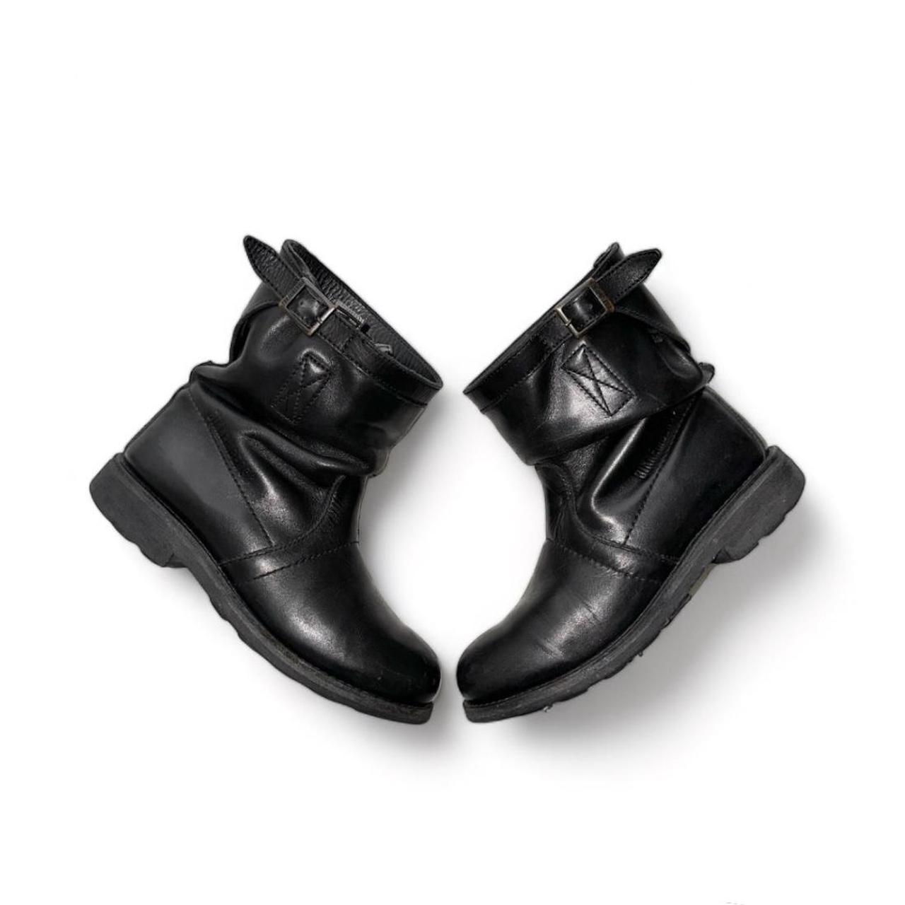 Bikkembergs Leather Ankle Boots A biker appeal