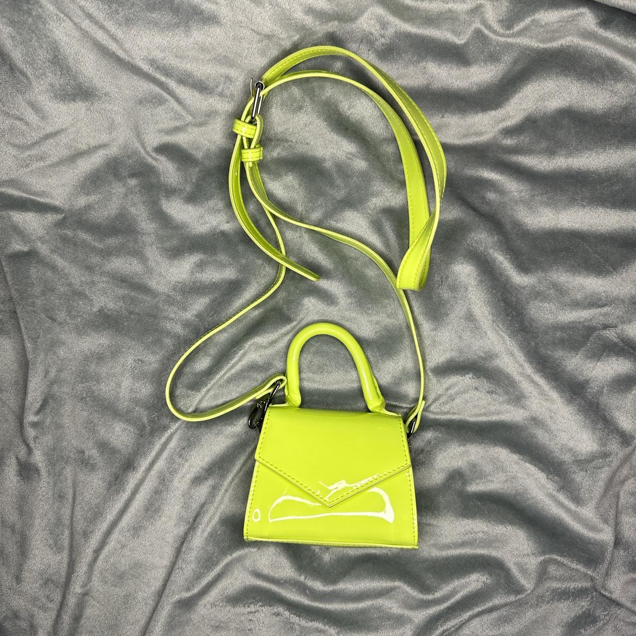 Lisa Barlow's Neon Green Purse | Big Blonde Hair