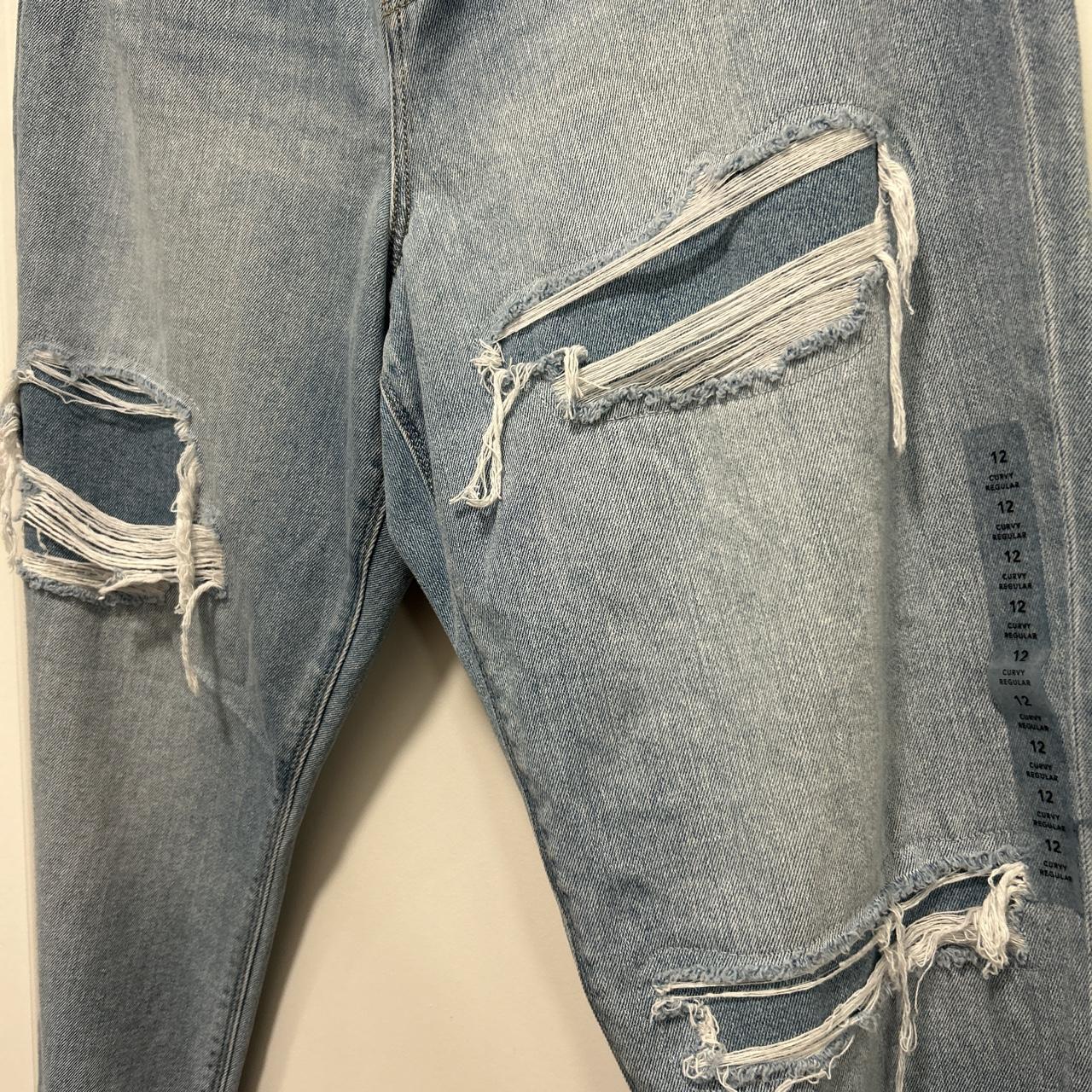 American Eagle Curvy Ripped Mom Jean. Light Denim... - Depop