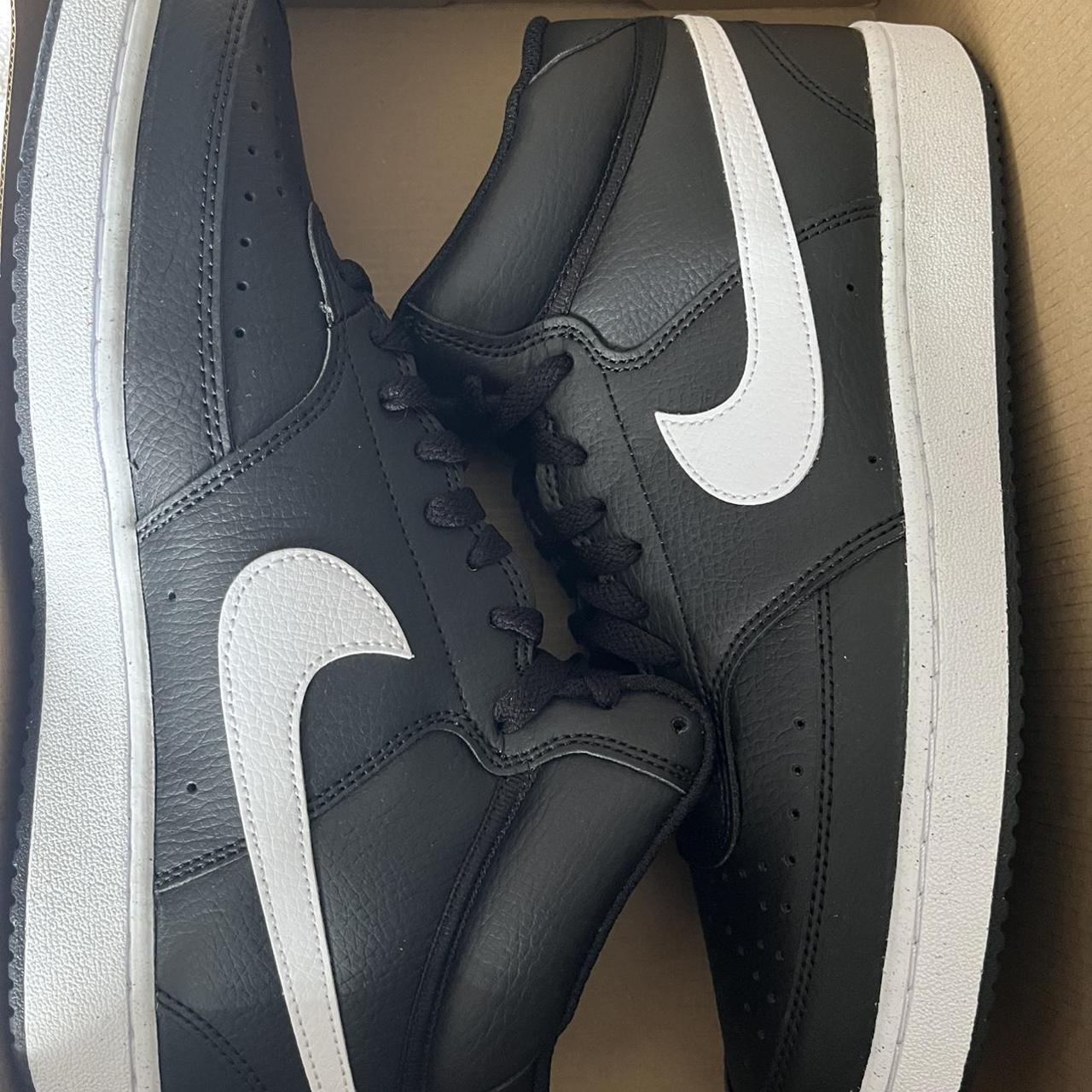 Nike Men's Black and White Trainers | Depop