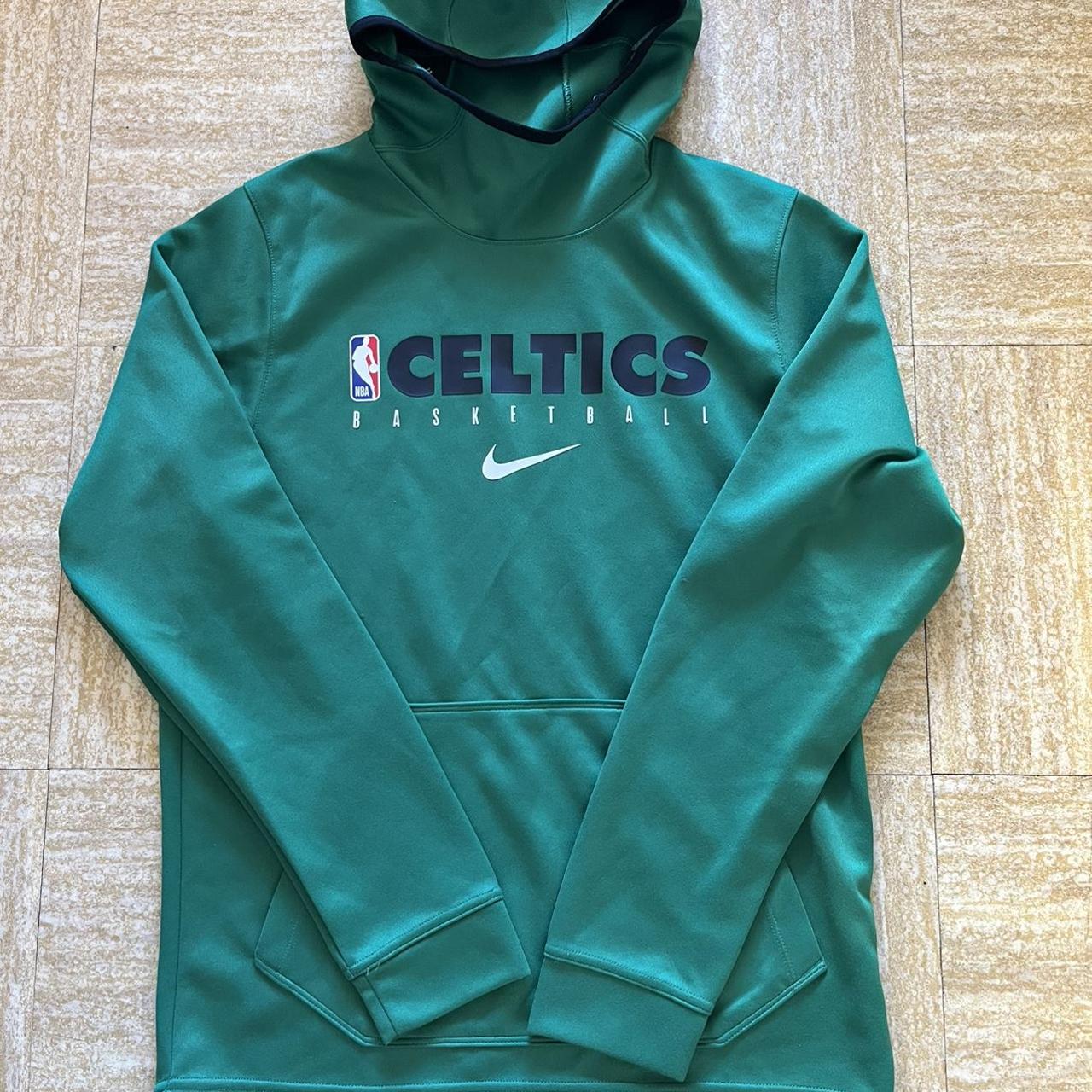 👕 Sweat Nike 🎨 Vert 🏷 Référence AT9009312 ℹ️... Depop