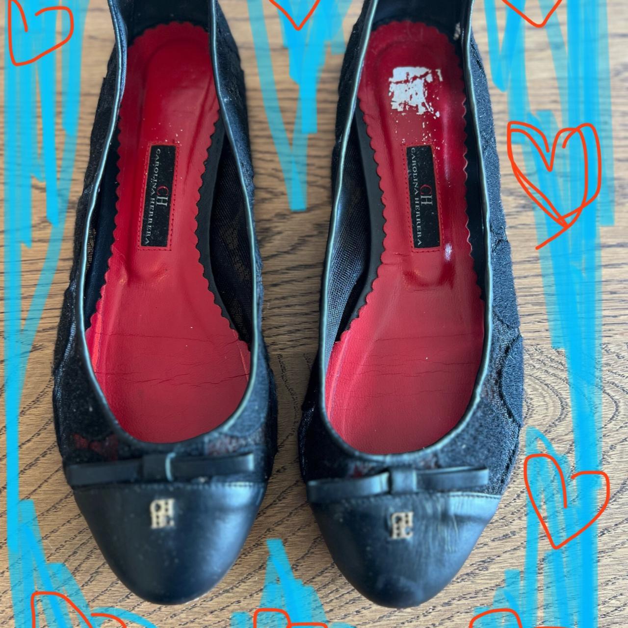 *Black textured Carolina Herrera... Depop