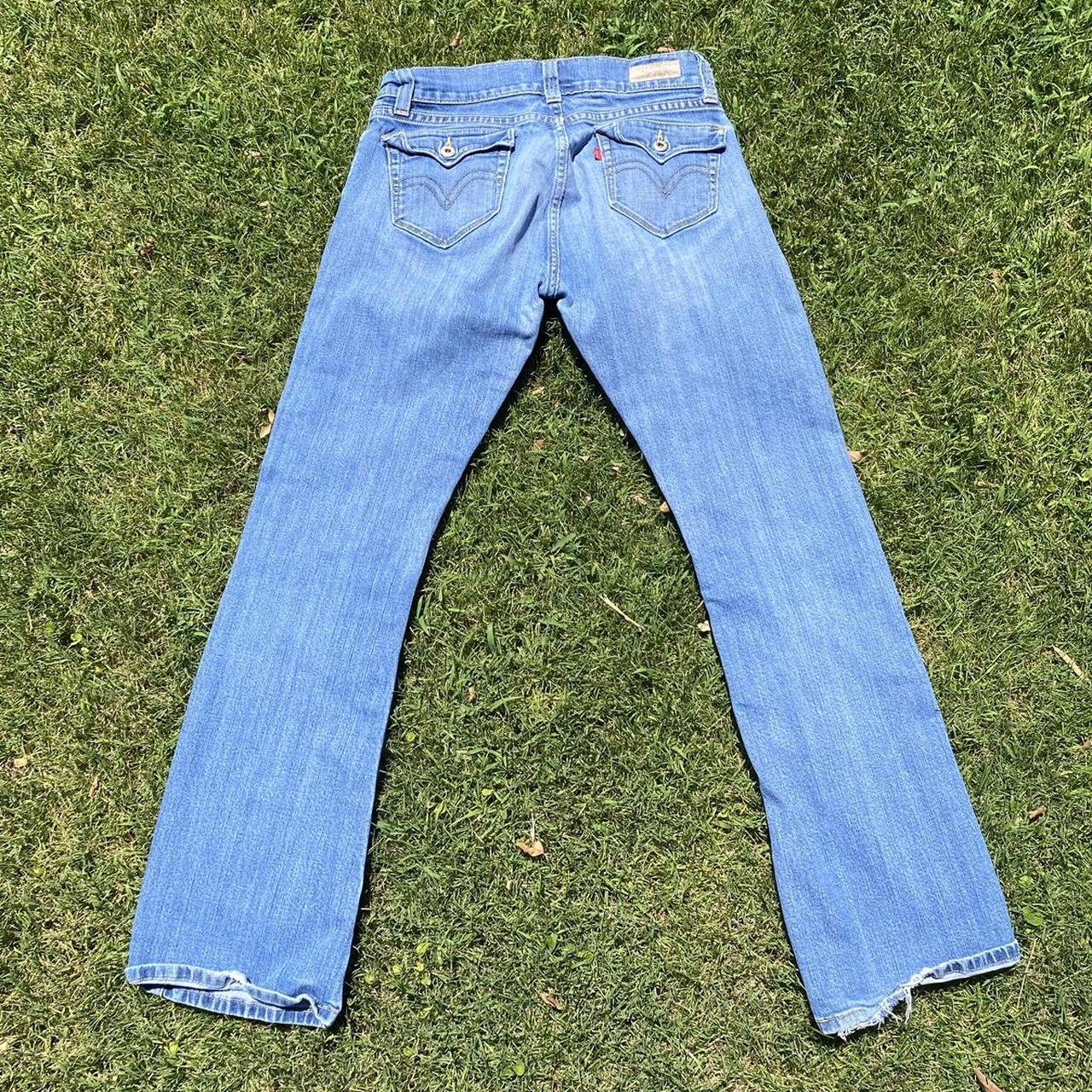 Levi's Women's Blue Jeans | Depop