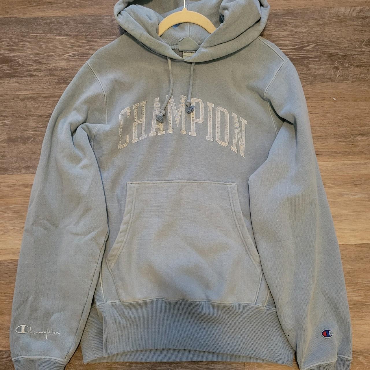 White champion hoodie urban 2024 outfitters