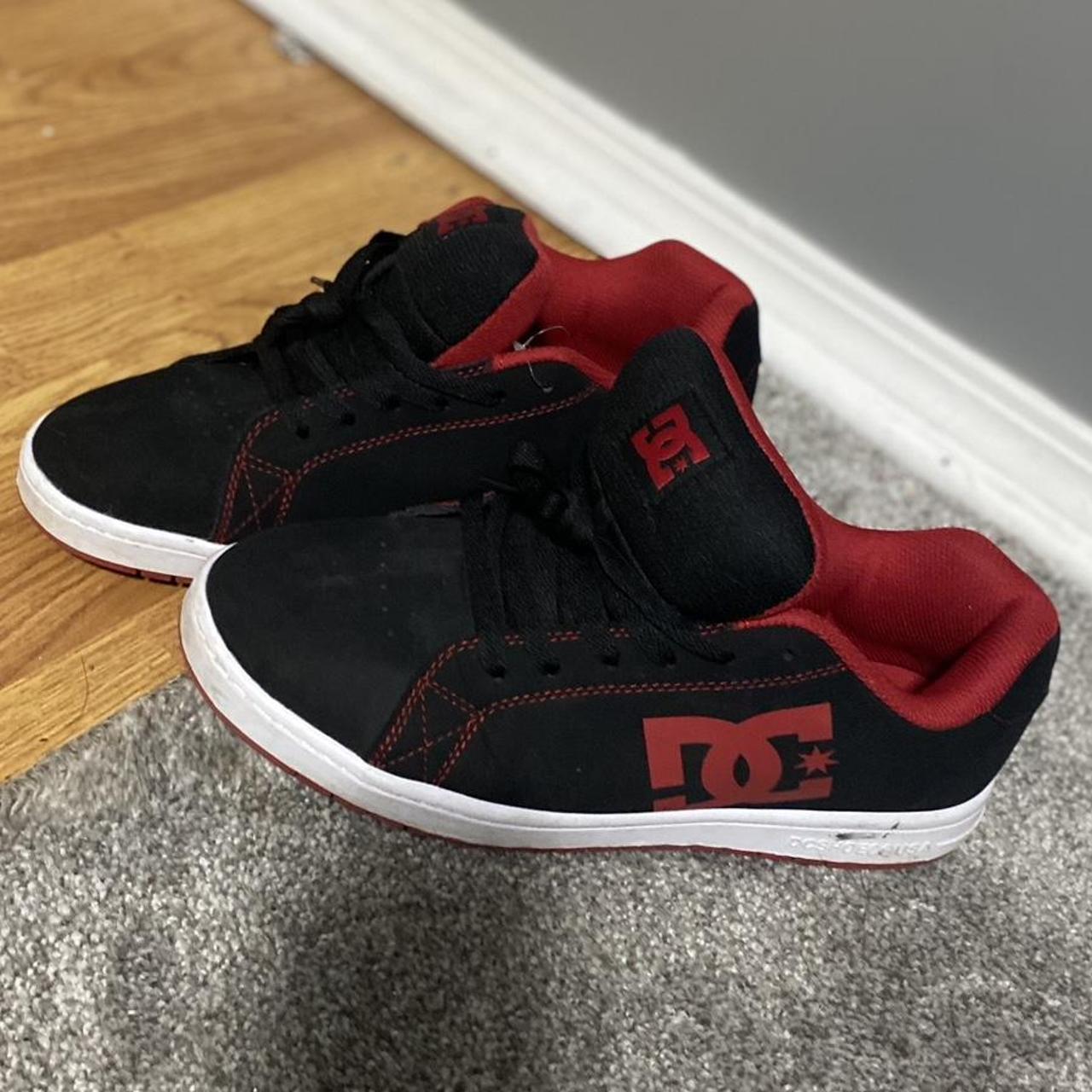 Red/black vintage dc shoes - Depop