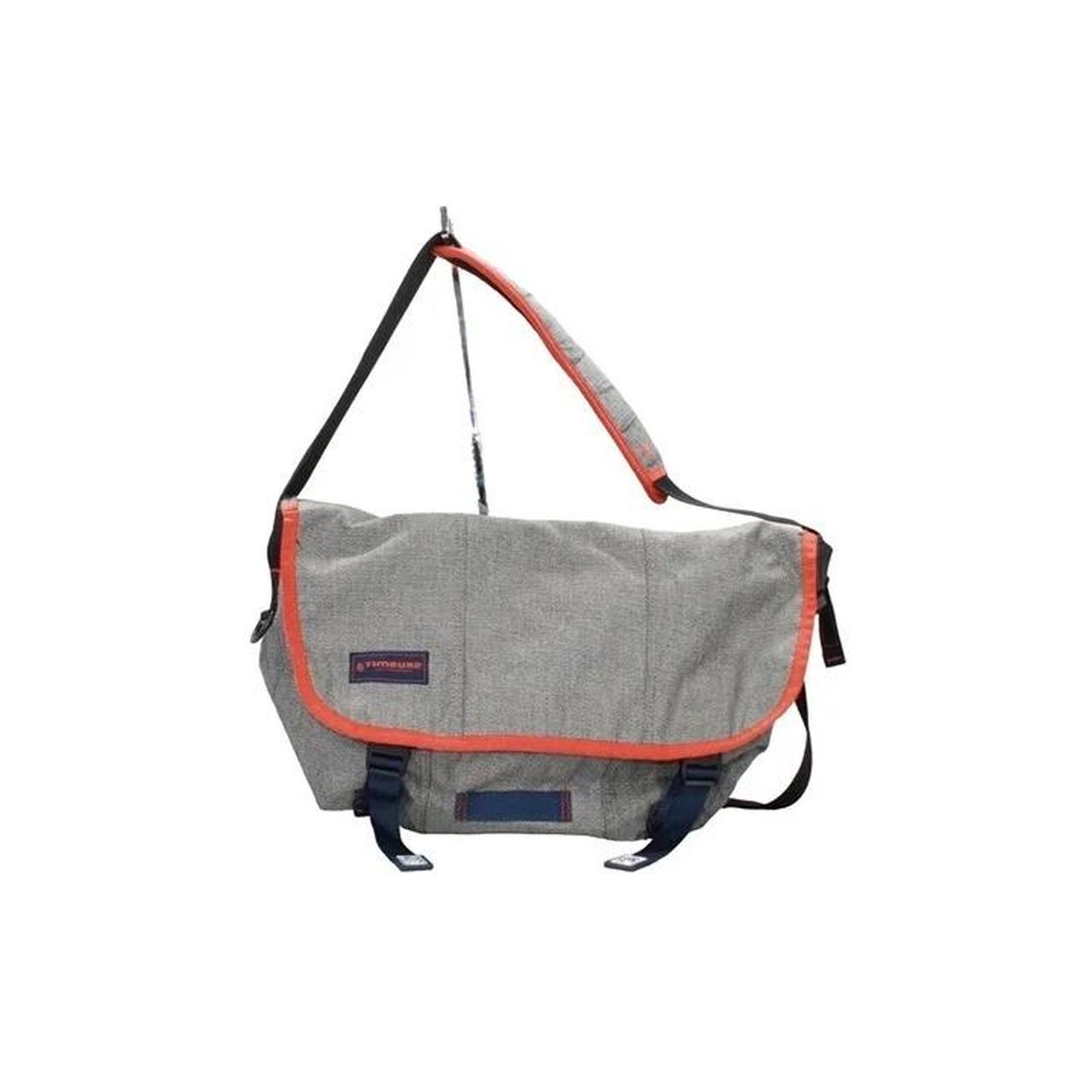 Timbuk2 brand grey messenger bag. This is a solid - Depop