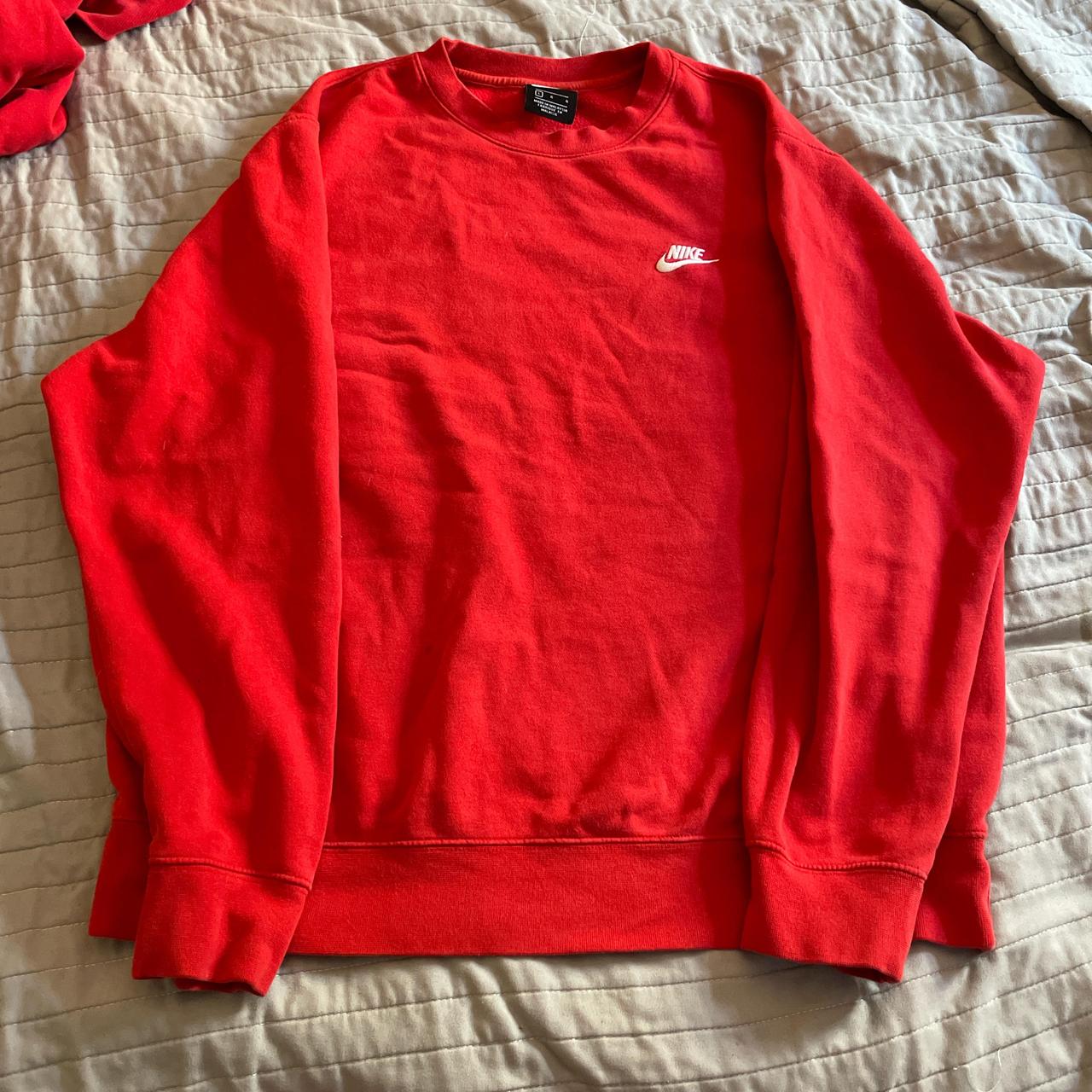 mens red nike crewneck sweatshirt