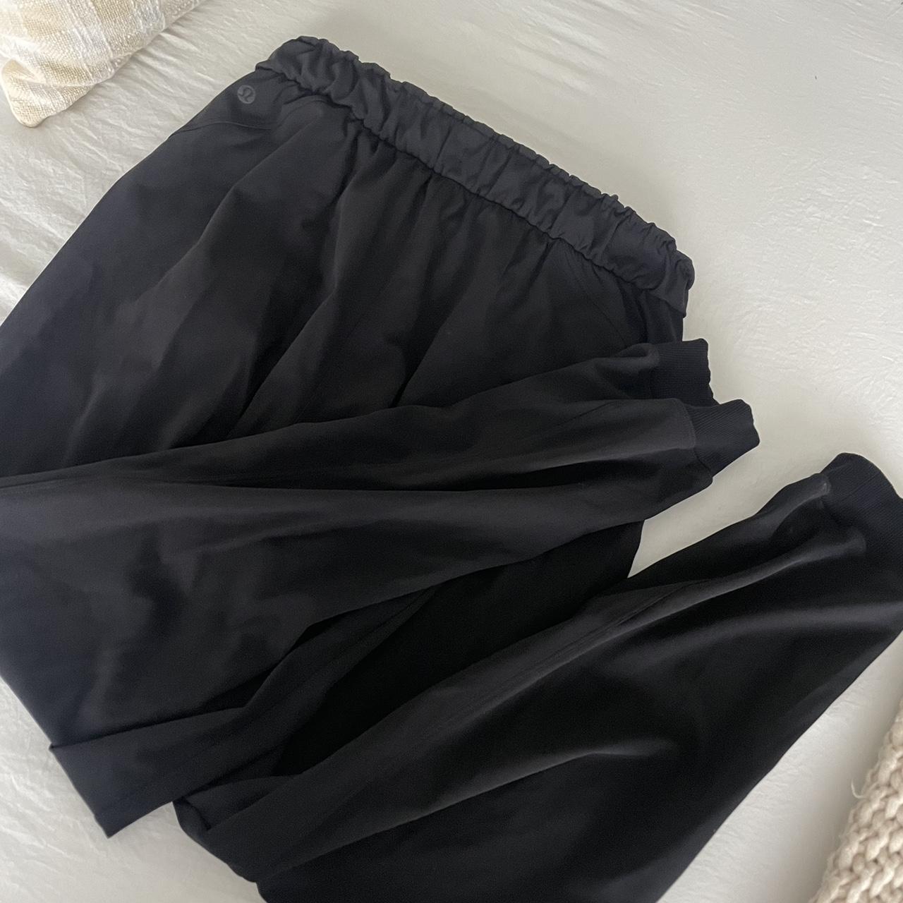 Lululemon black joggers size 8 equivalent to a M.