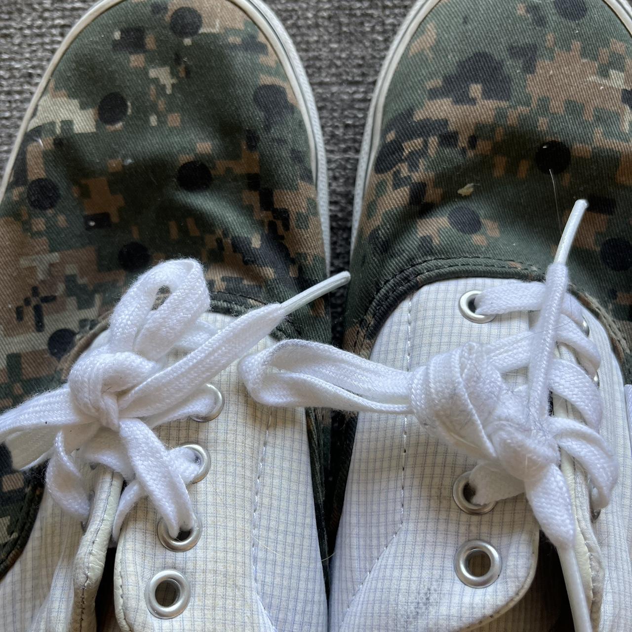 Supreme x CDG Vans 8.5/10 Condition Size 11 - Depop