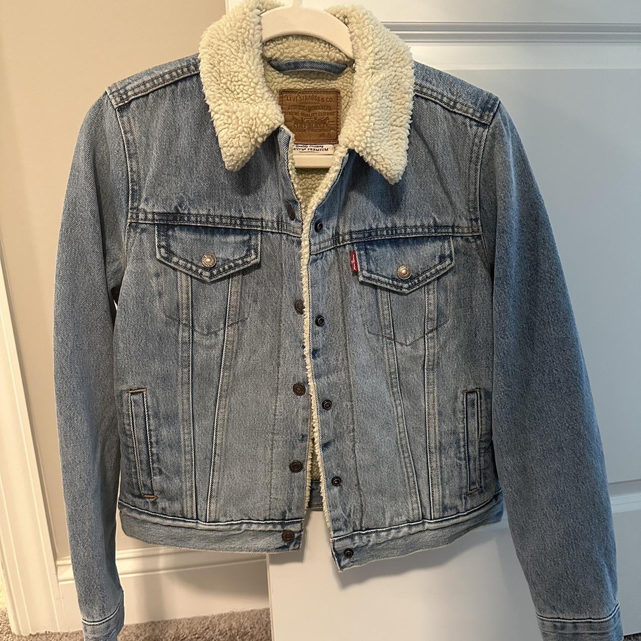 Vintage style Levi’s Sherpa-Lined Denim Jacket... - Depop