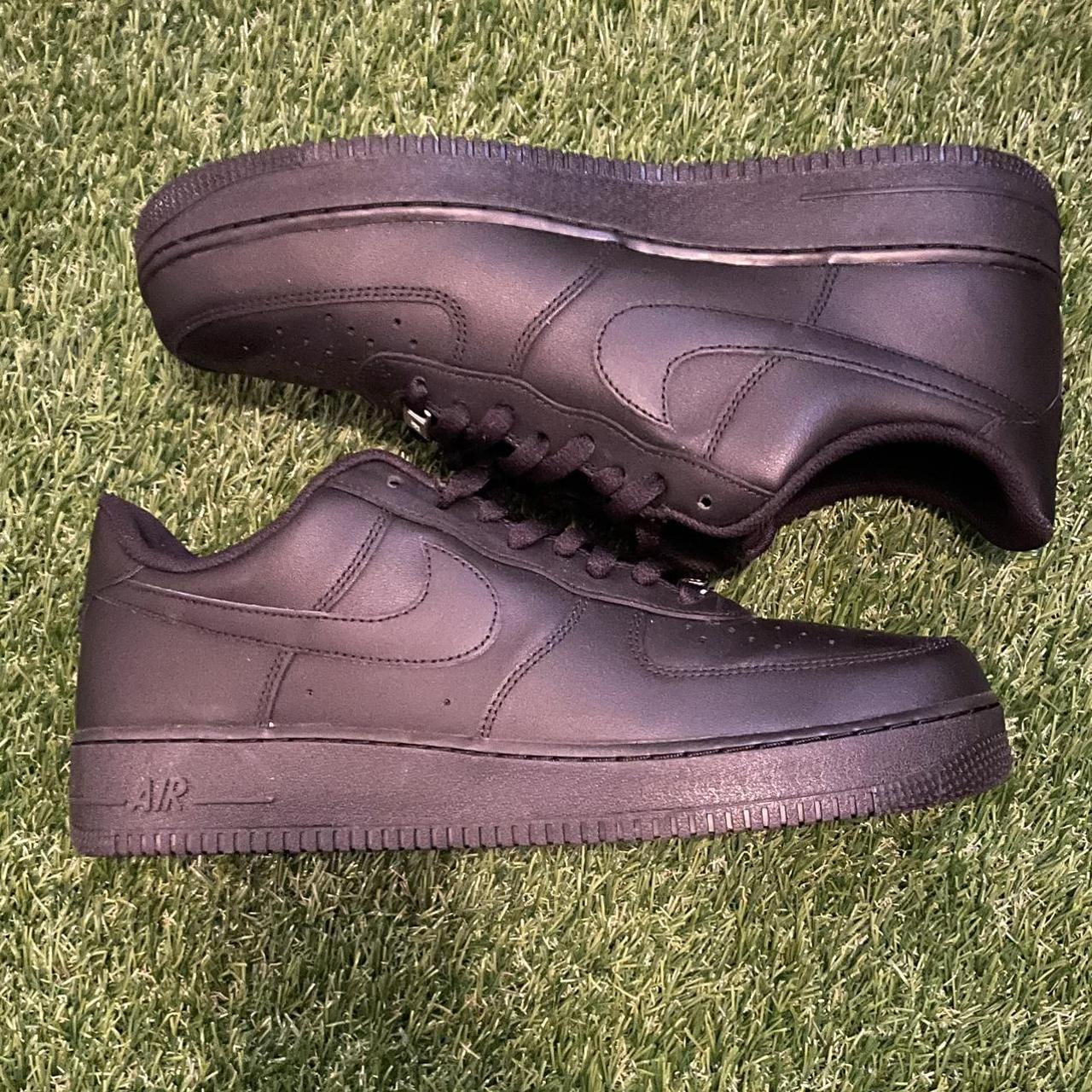 what does wearing black air force 1s mean