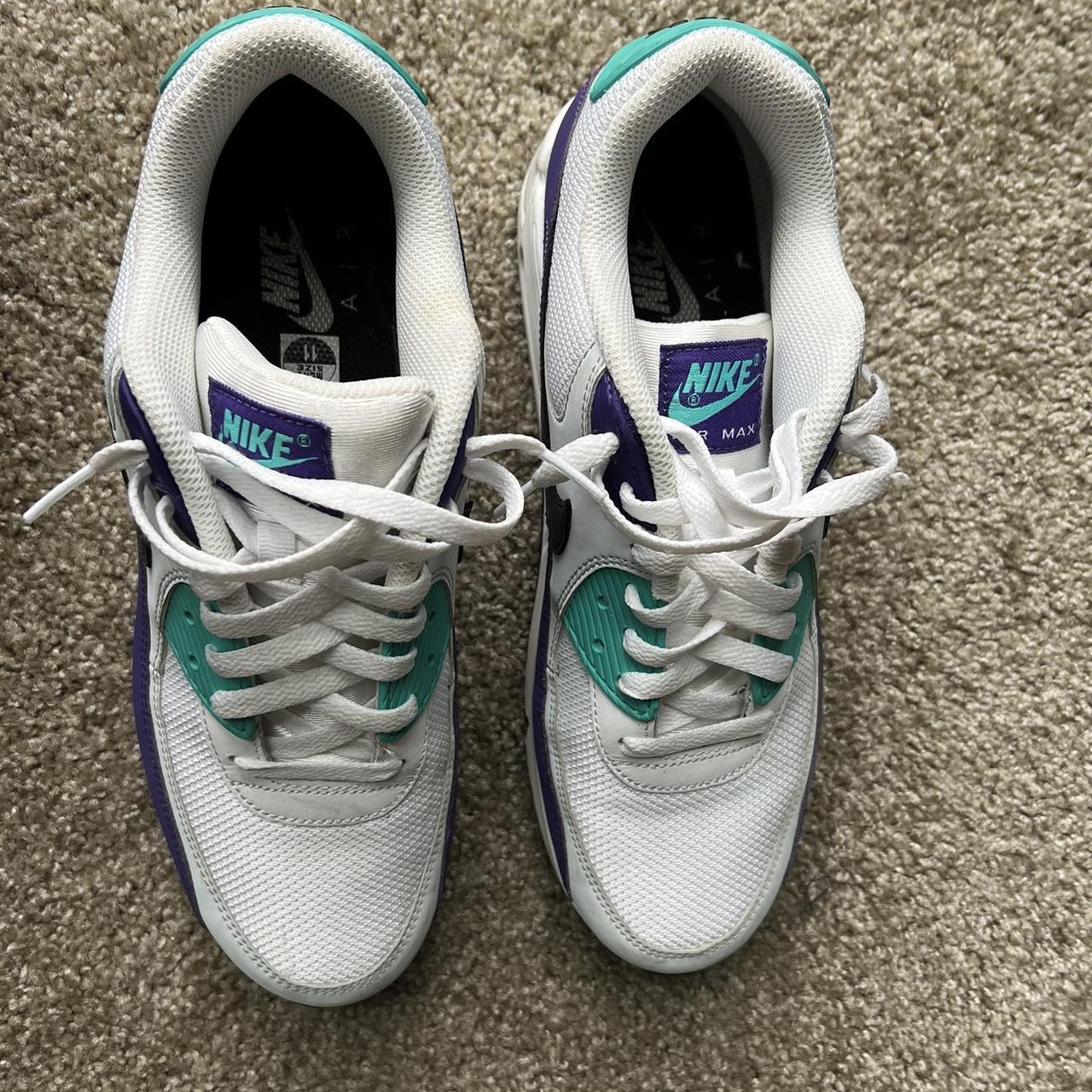 air max 90 hyper grape on feet