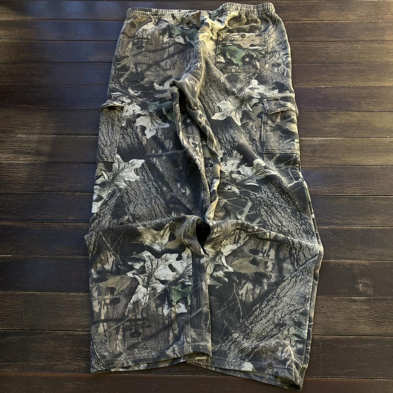 jerzees realtree camo sweatpants size L. very good... - Depop