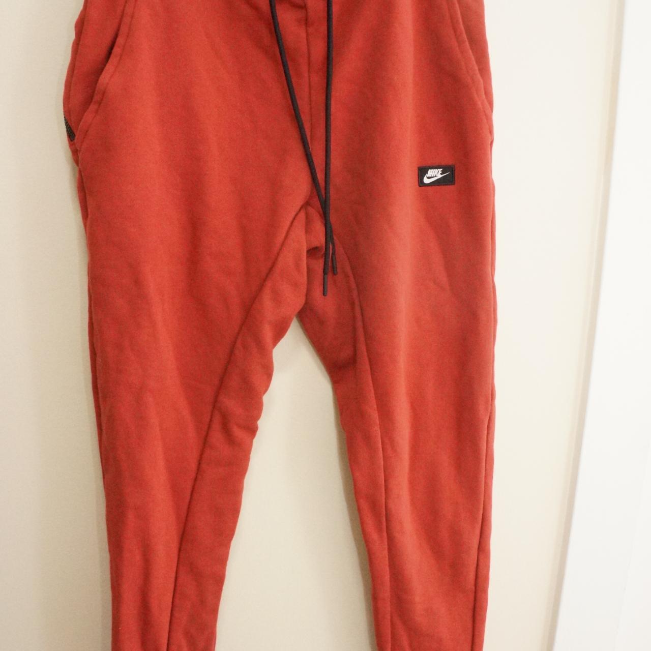 mens nike red joggers