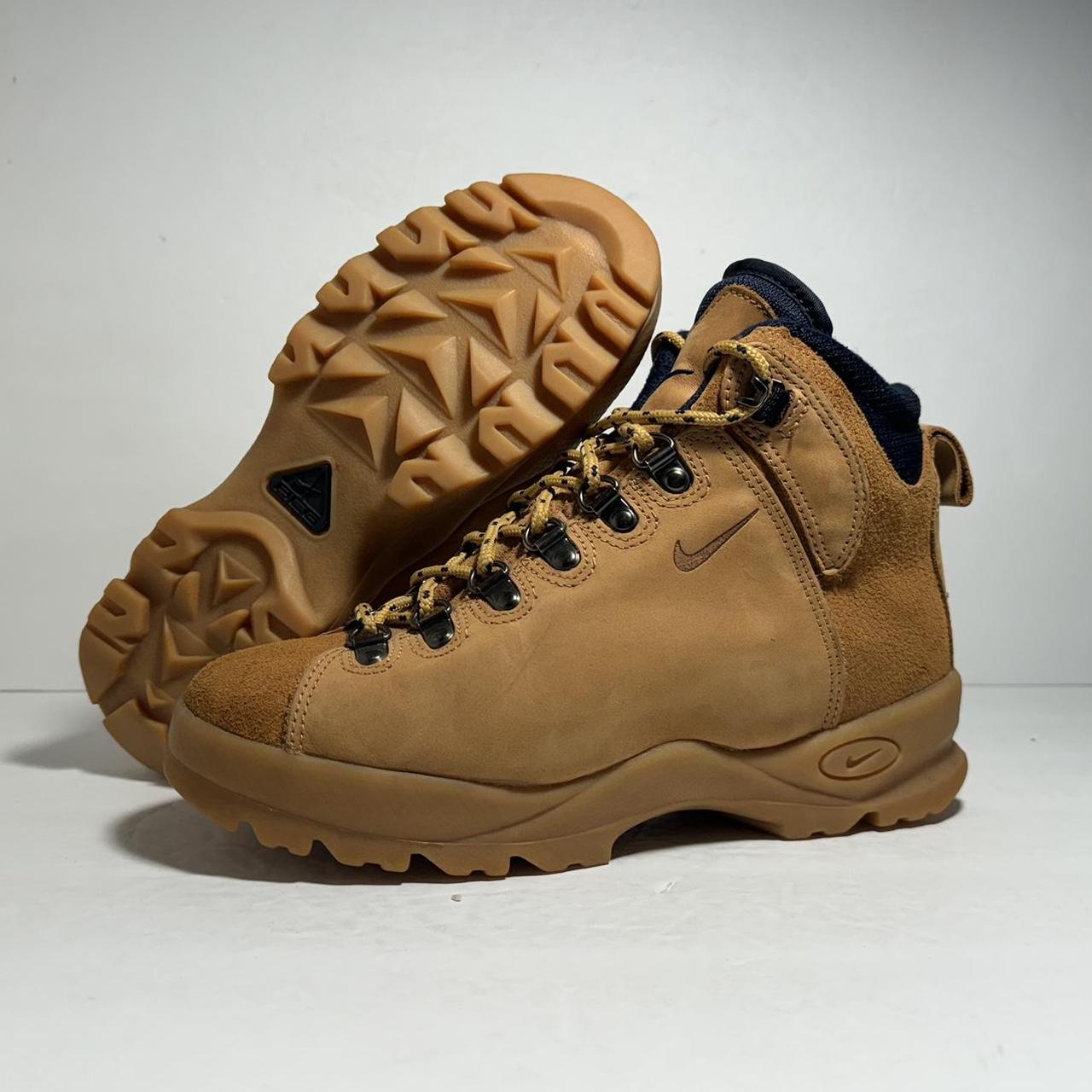 nike acg boots tan