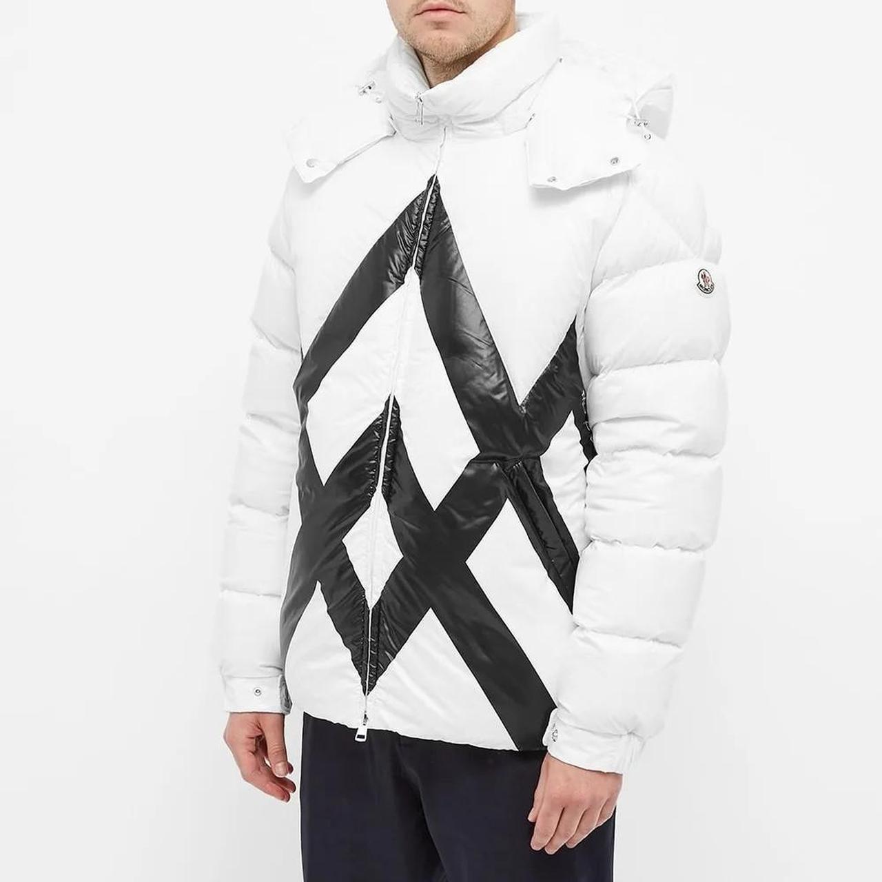 【MONCLER】24SS MARPE コットンプリントジャケット Moncler Frioland Red and Navy MONOGRAM PRINT Jacket | Depop